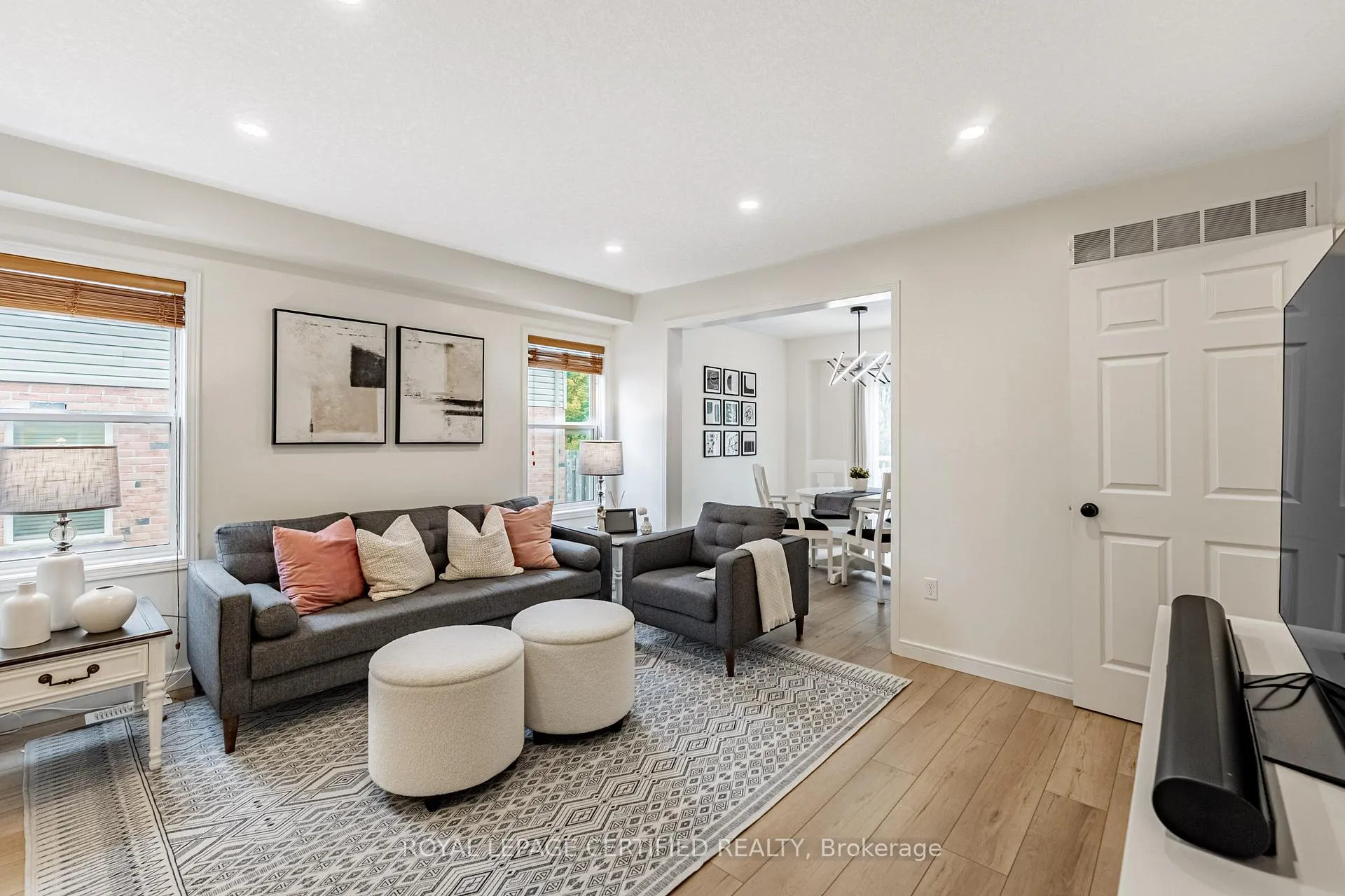 Photo 5 of 15 Brookfield Crescent, Kitchener — HOMEH