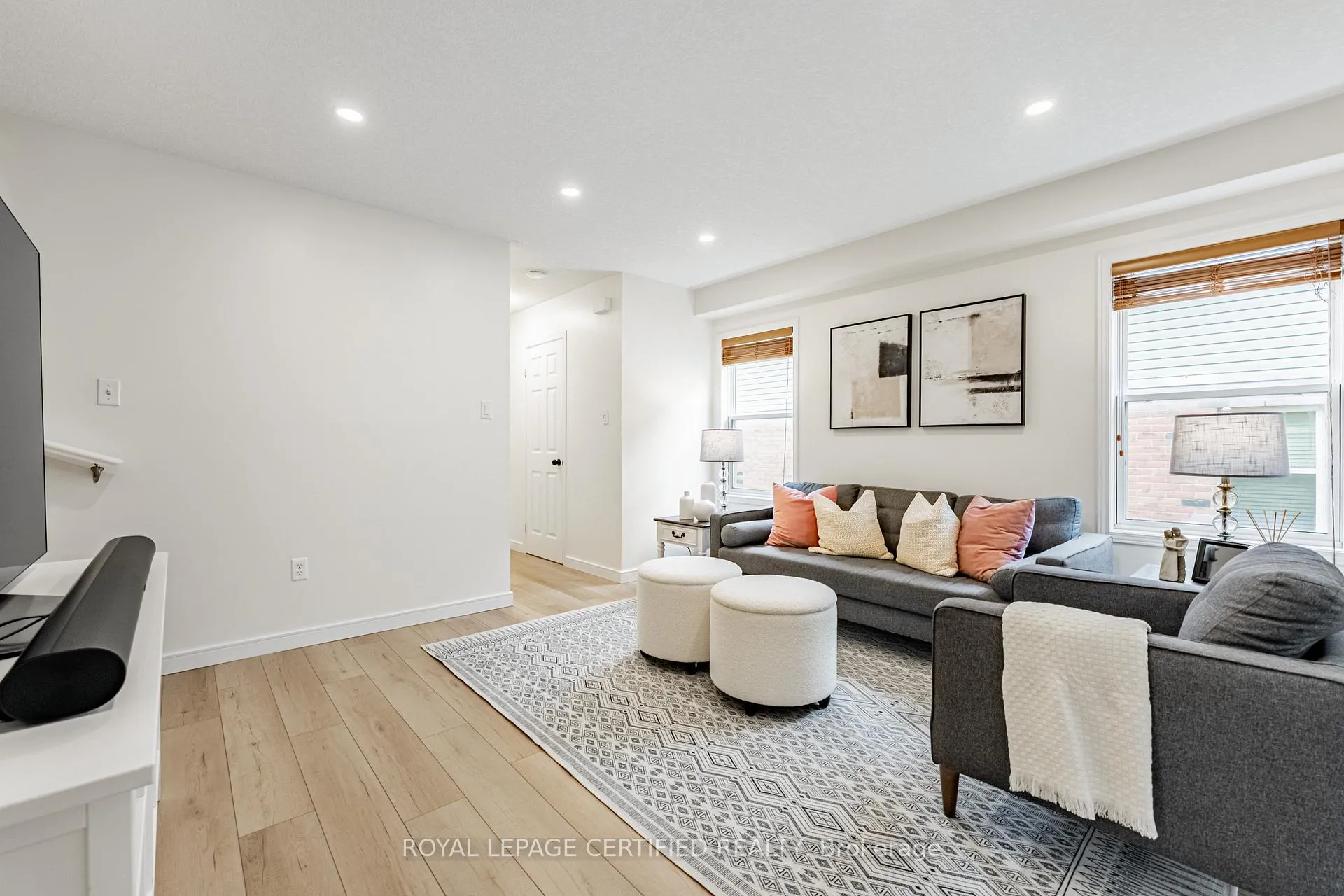 Photo 8 of 15 Brookfield Crescent, Kitchener — HOMEH