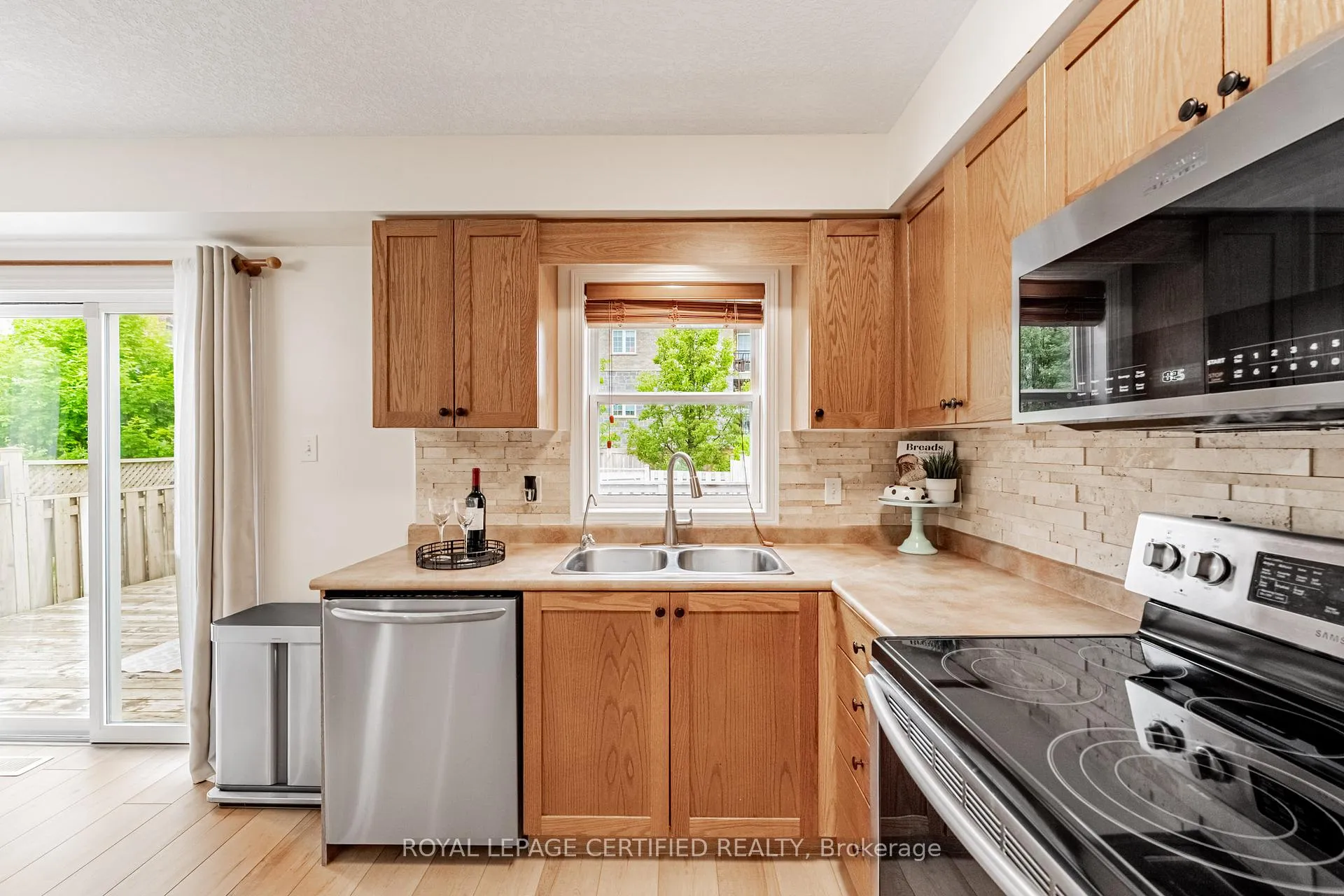 Photo 13 of 15 Brookfield Crescent, Kitchener — HOMEH