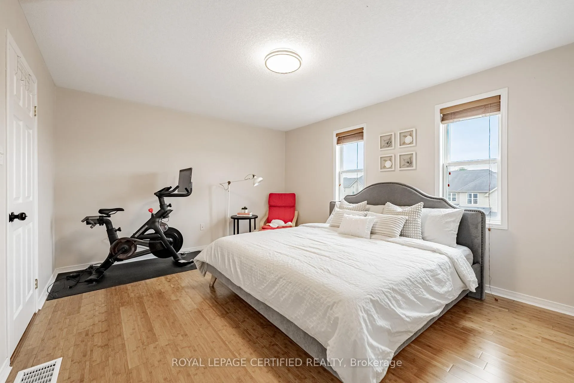 Photo 19 of 15 Brookfield Crescent, Kitchener — HOMEH