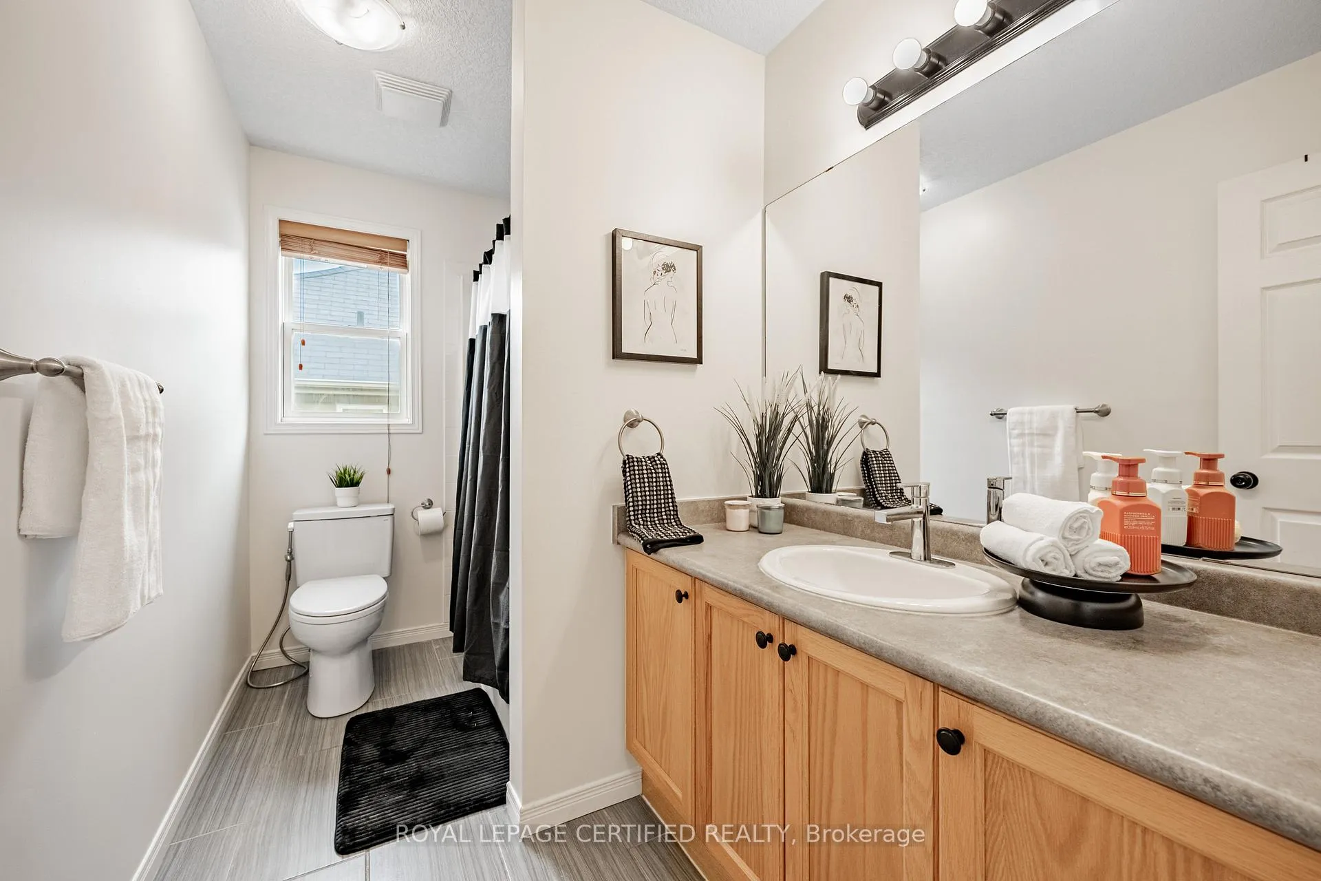 Photo 23 of 15 Brookfield Crescent, Kitchener — HOMEH