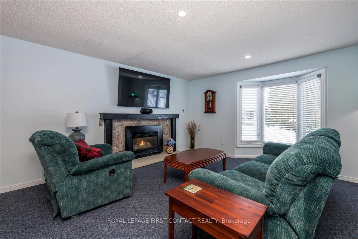 Photo 5 of 21 Hearts Content, Innisfil, Rural Innisfil — HOMEH