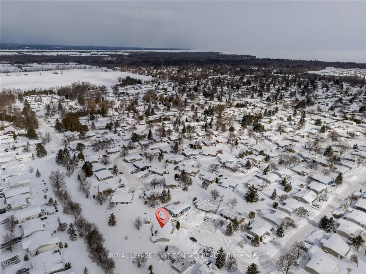 Photo 33 of 21 Hearts Content, Innisfil, Rural Innisfil — HOMEH