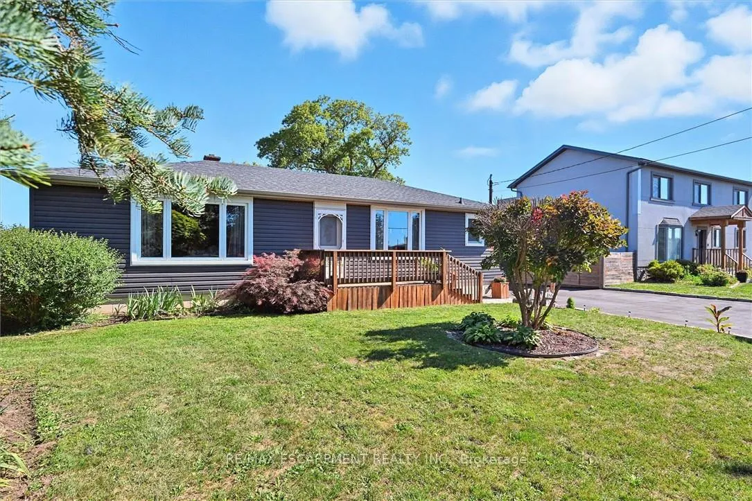 Photo 2 of 8554 Haldibrook Road, Hamilton, Rural Glanbrook — HOMEH