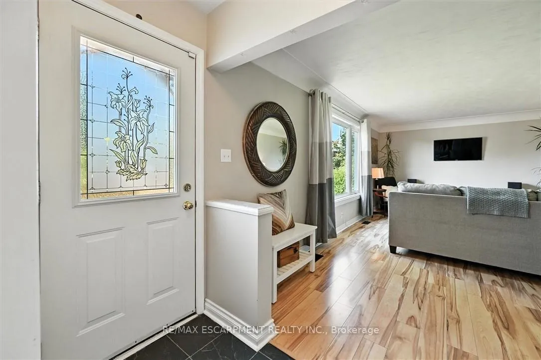 Photo 5 of 8554 Haldibrook Road, Hamilton, Rural Glanbrook — HOMEH