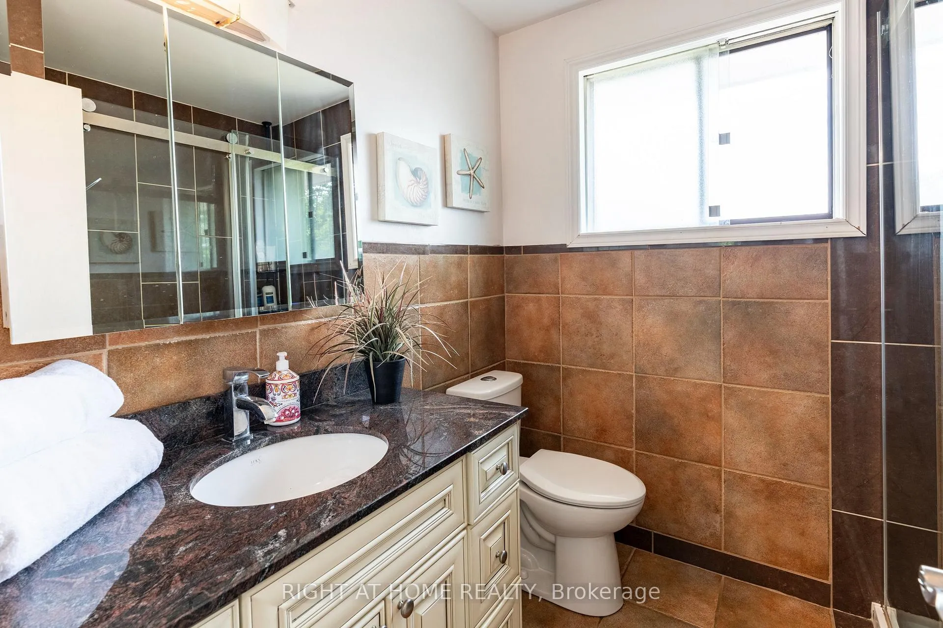 Photo 15 of 59 Winter Avenue, Cambridge, Greenway-Chaplin — HOMEH