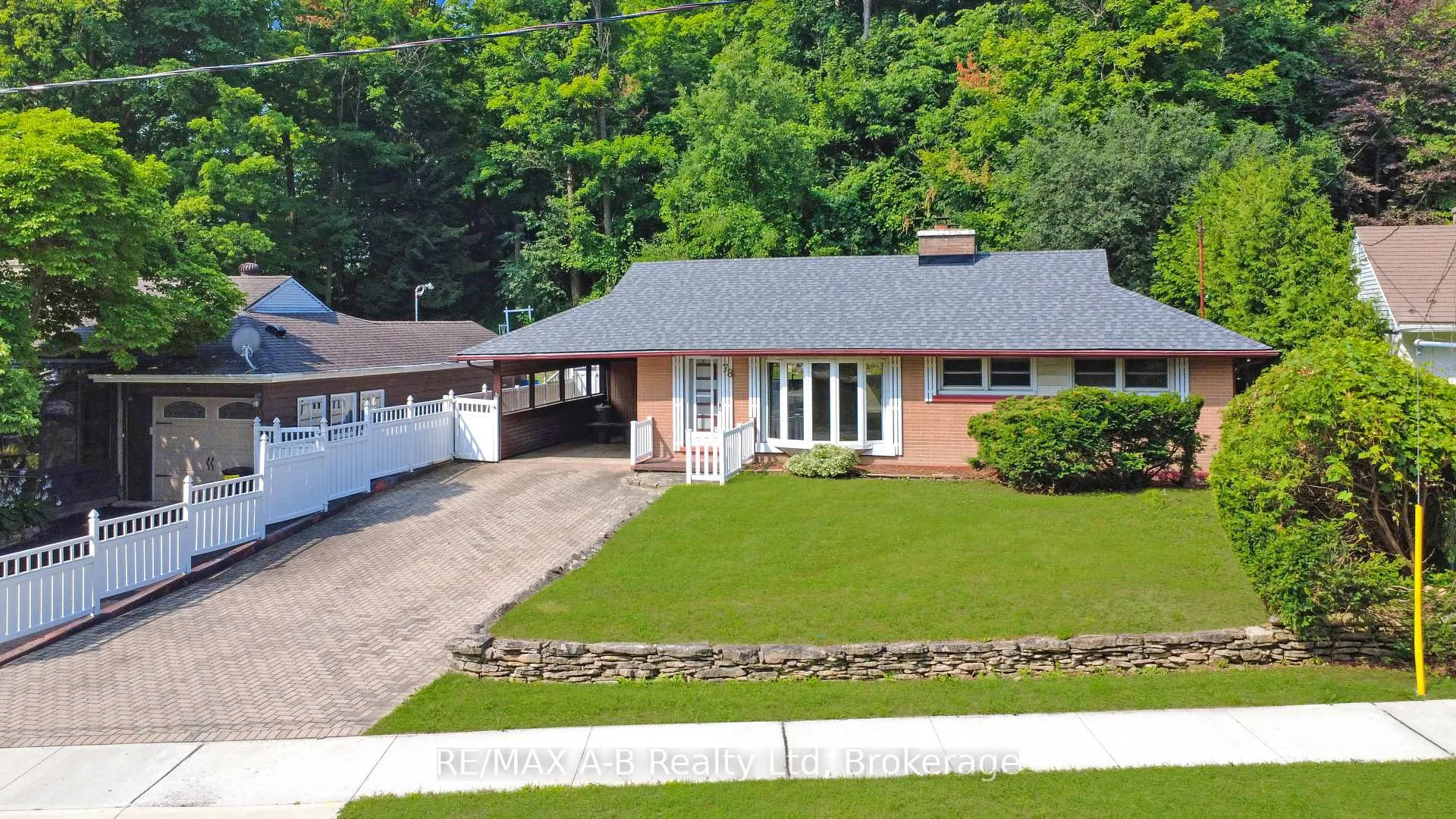 Photo 1 of 78 Valewood Place, Kitchener — HOMEH