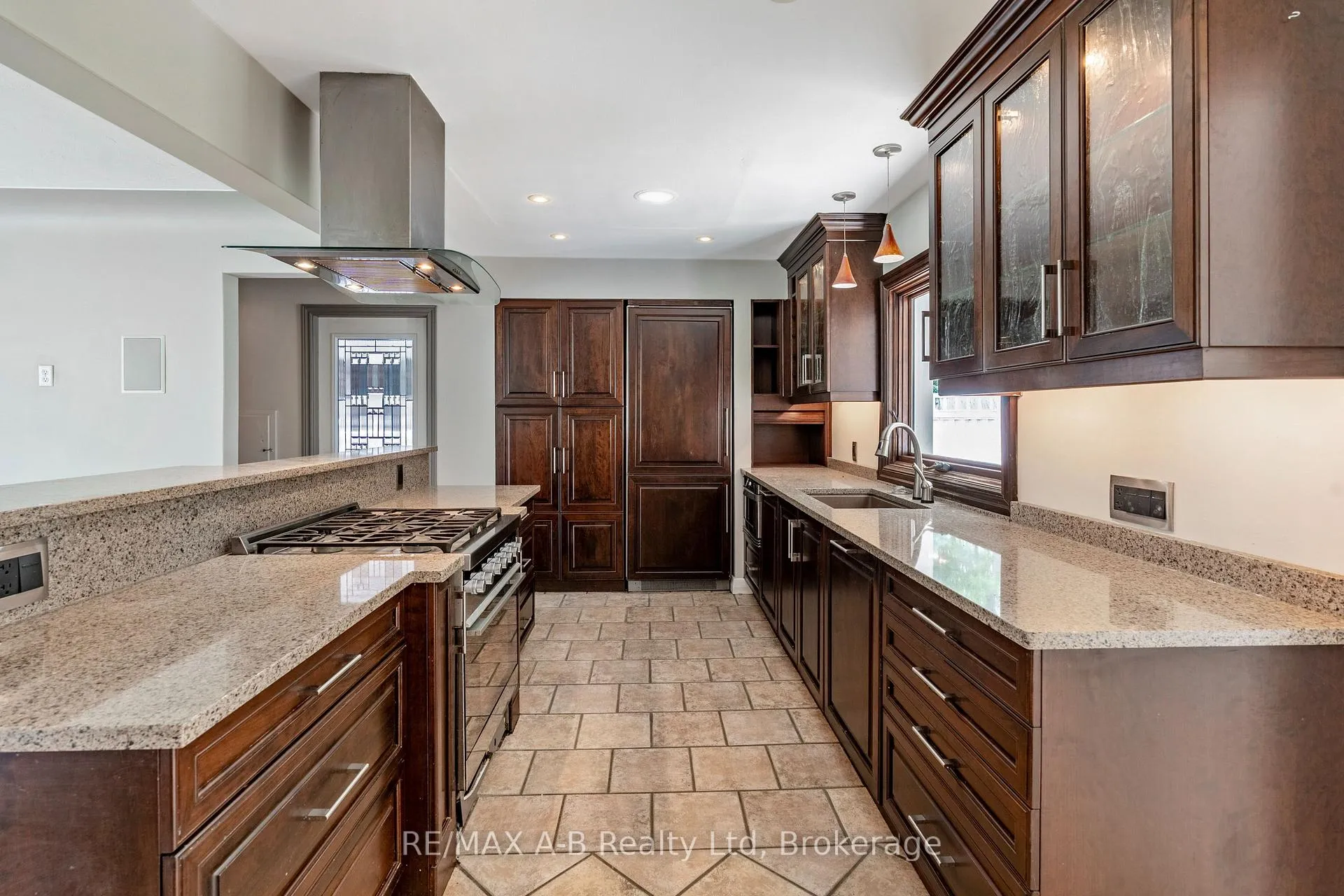 Photo 6 of 78 Valewood Place, Kitchener — HOMEH