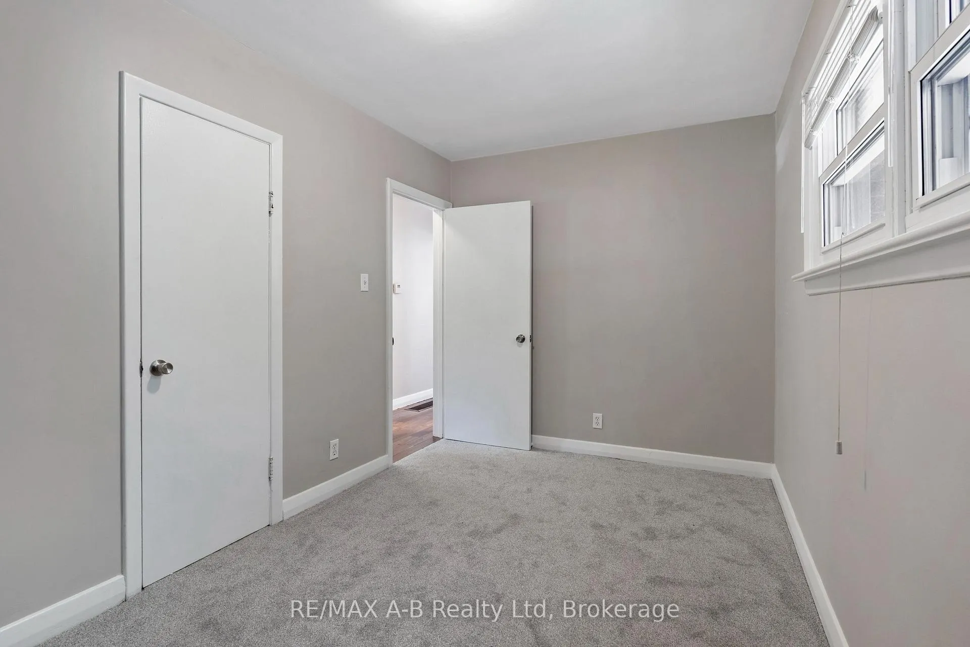 Photo 11 of 78 Valewood Place, Kitchener — HOMEH