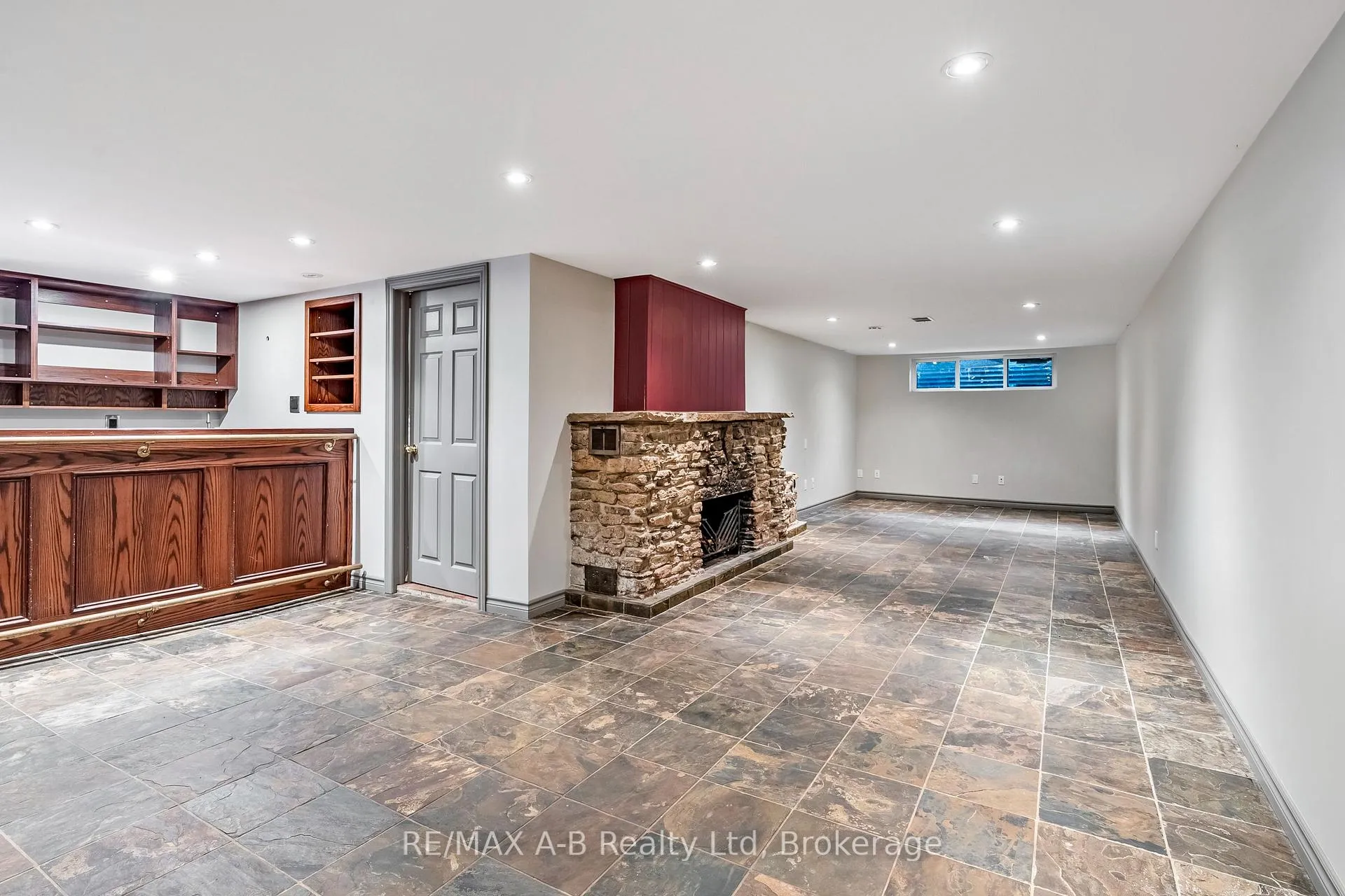 Photo 13 of 78 Valewood Place, Kitchener — HOMEH