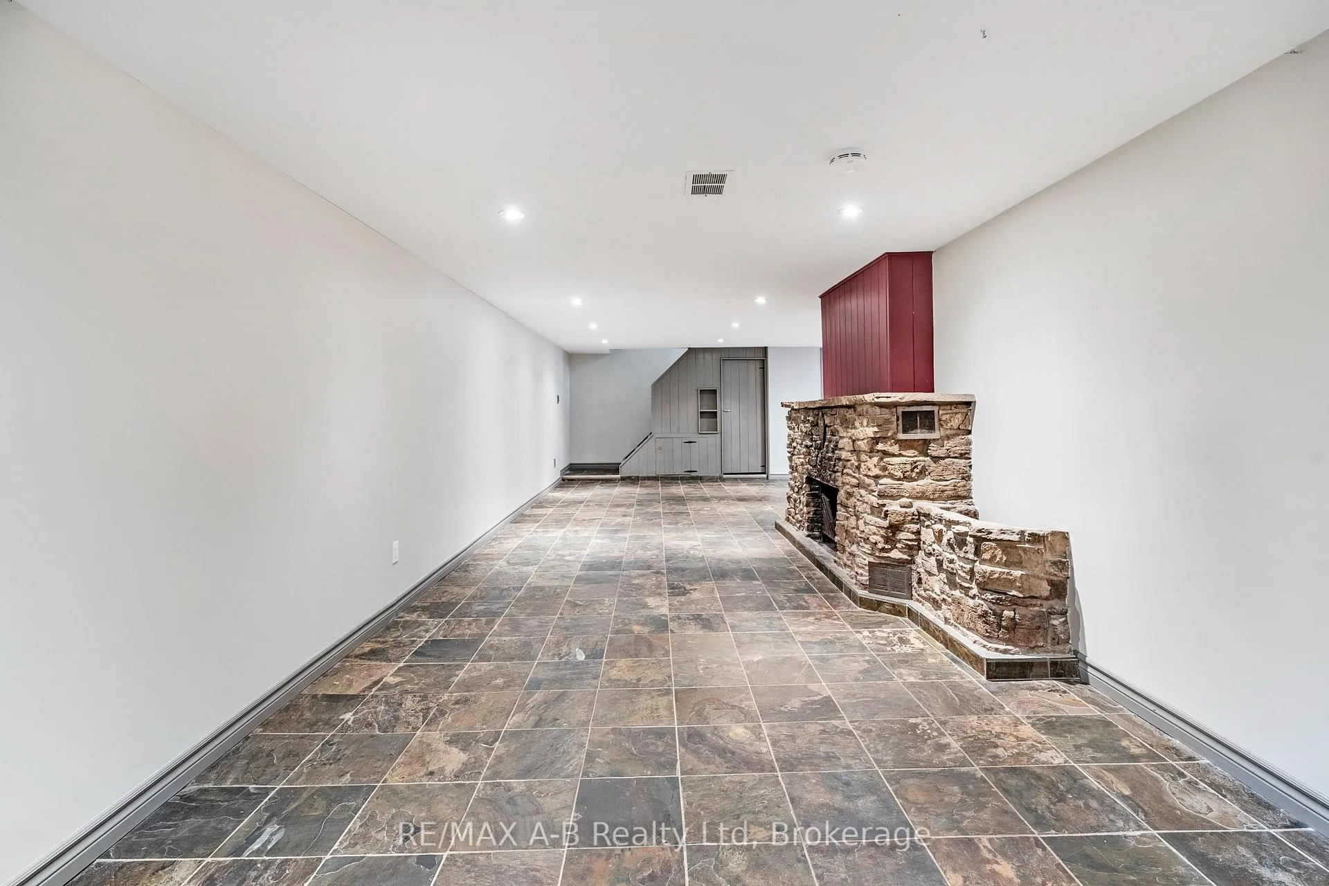 Photo 15 of 78 Valewood Place, Kitchener — HOMEH