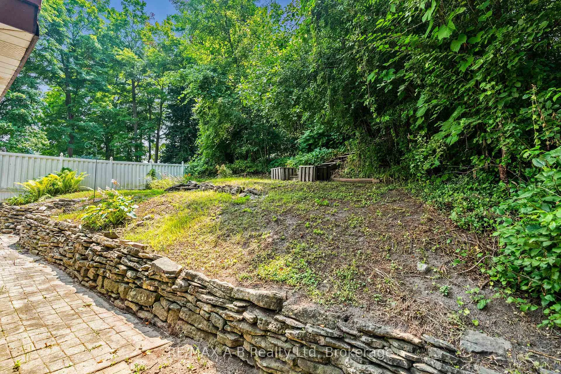 Photo 18 of 78 Valewood Place, Kitchener — HOMEH