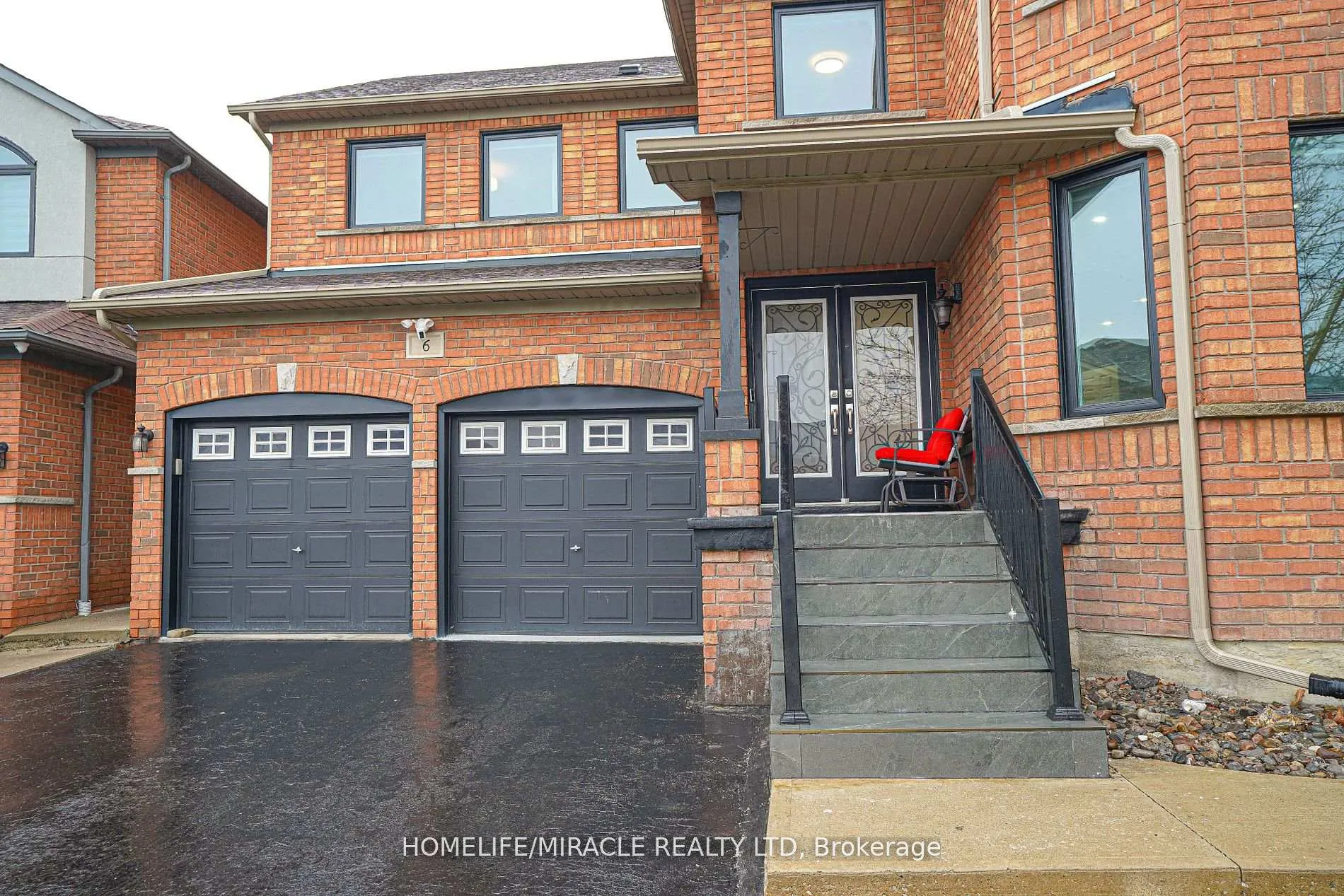 Photo 1 of 6 Maplecrest Court, Brampton, Vales of Castlemore — HOMEH