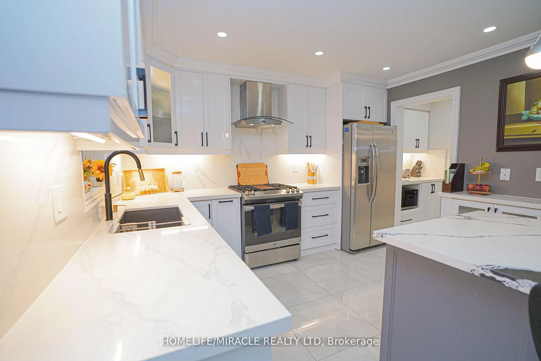 Photo 9 of 6 Maplecrest Court, Brampton, Vales of Castlemore — HOMEH