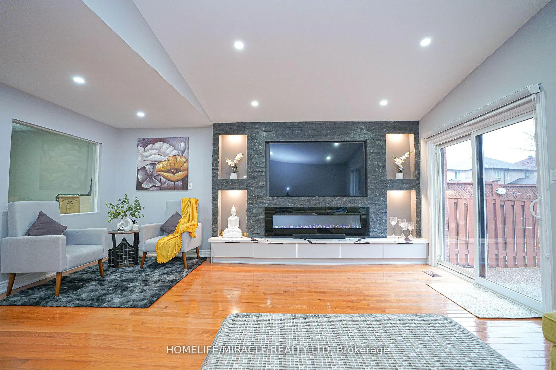 Photo 11 of 6 Maplecrest Court, Brampton, Vales of Castlemore — HOMEH