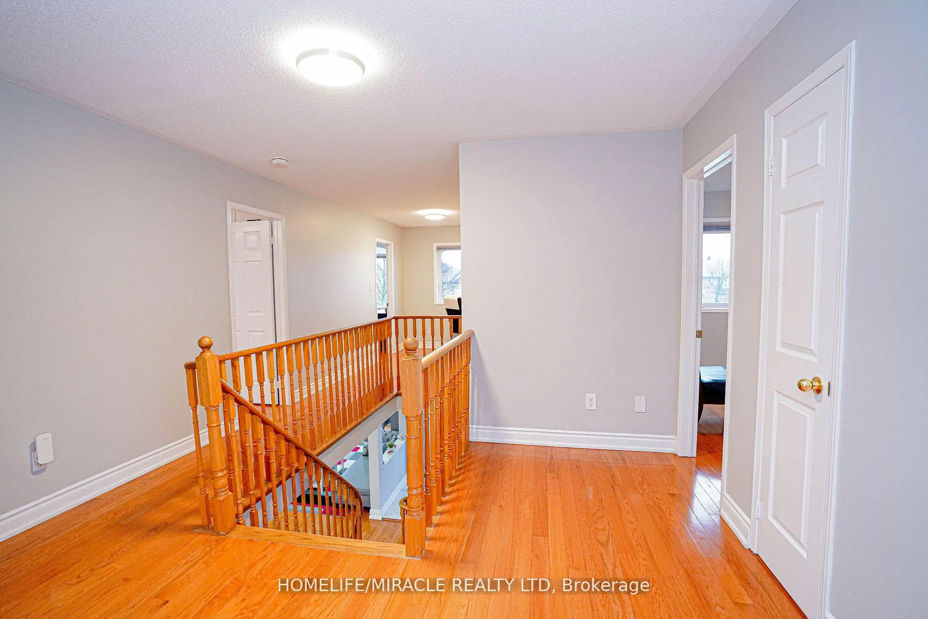 Photo 23 of 6 Maplecrest Court, Brampton, Vales of Castlemore — HOMEH