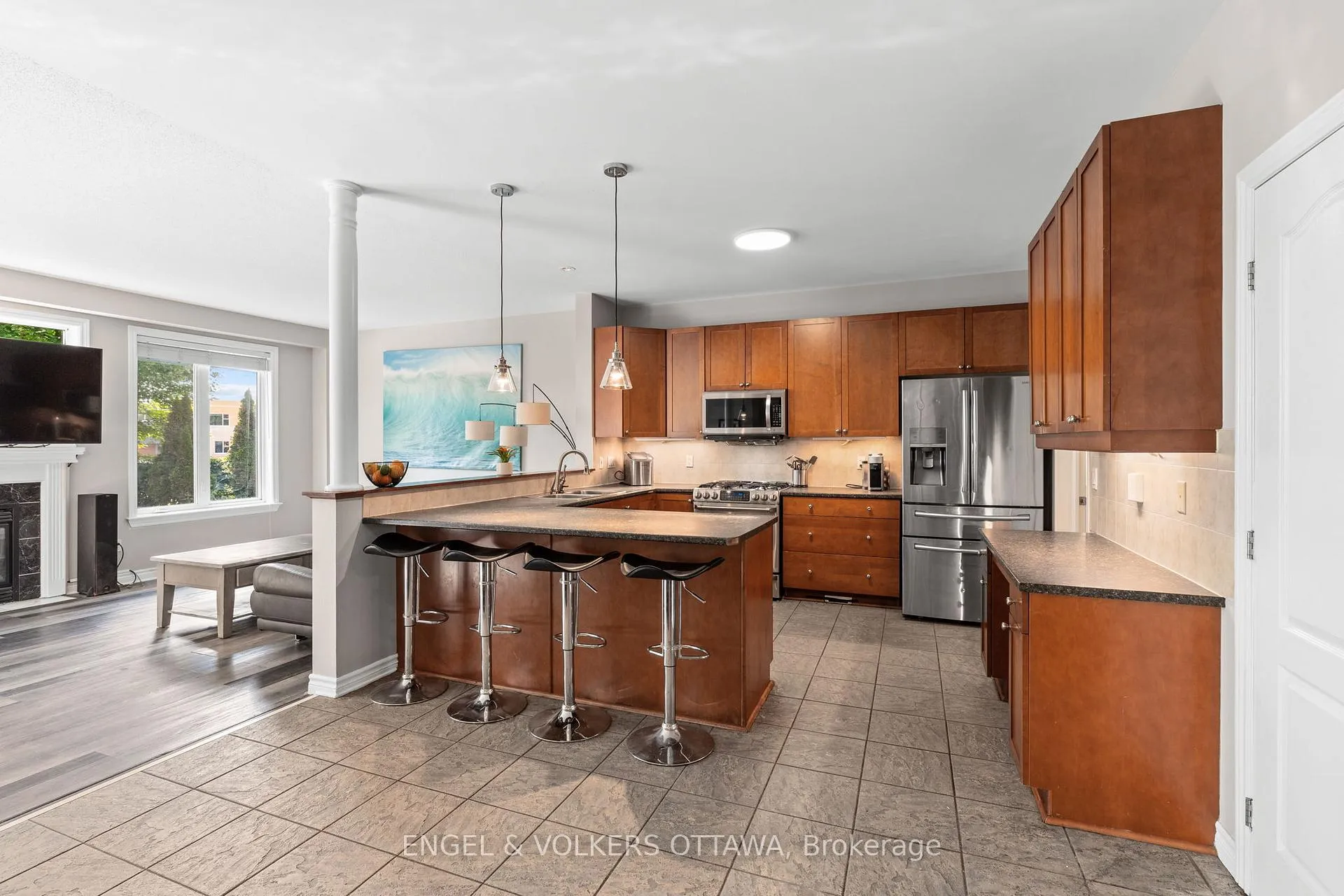 Photo 10 of 98 Anfield Crescent E, Ottawa, Barrhaven East — HOMEH
