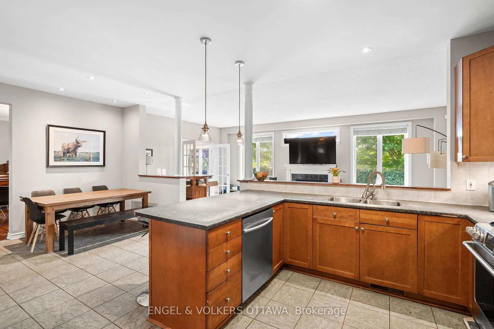 Photo 12 of 98 Anfield Crescent E, Ottawa, Barrhaven East — HOMEH