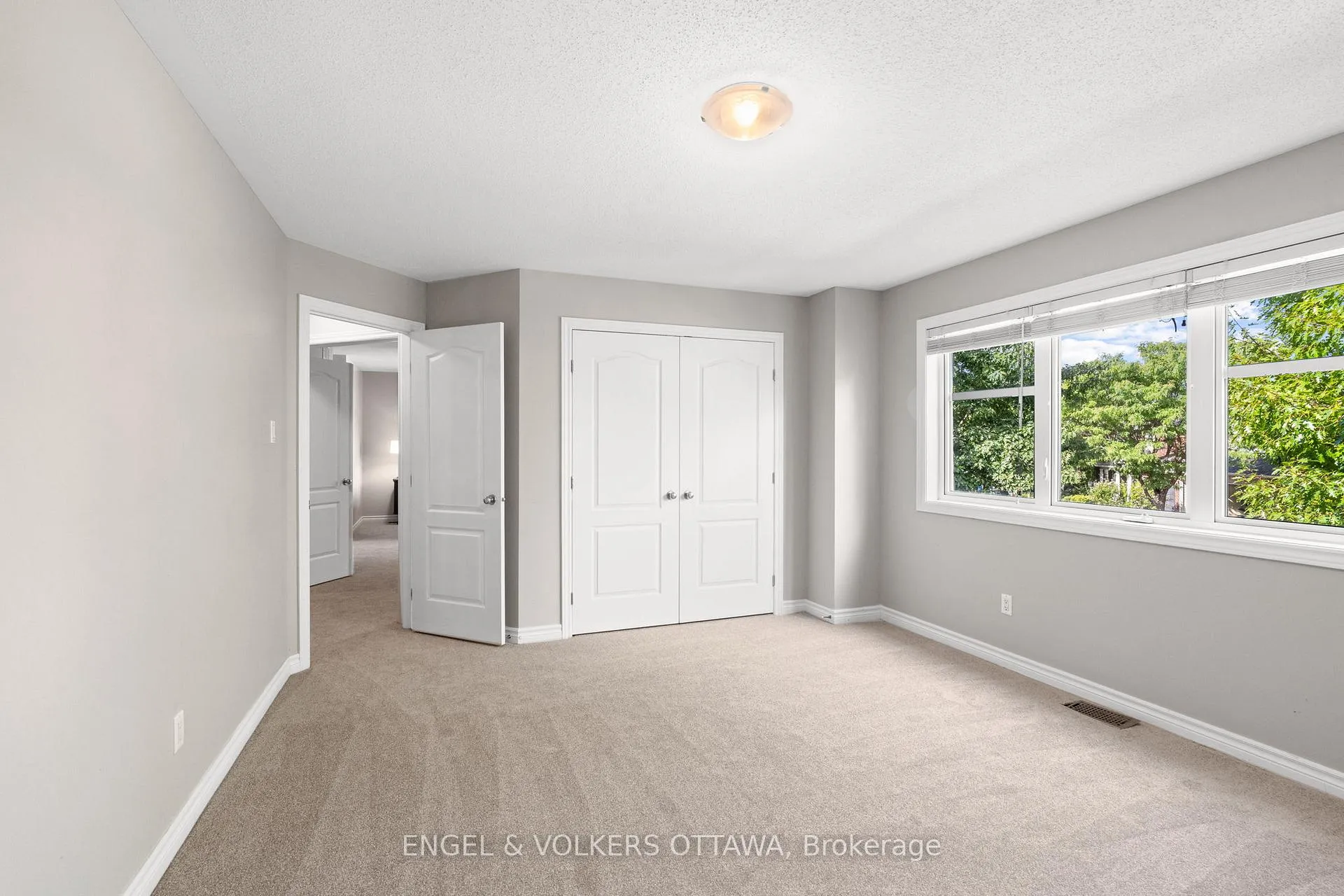 Photo 26 of 98 Anfield Crescent E, Ottawa, Barrhaven East — HOMEH