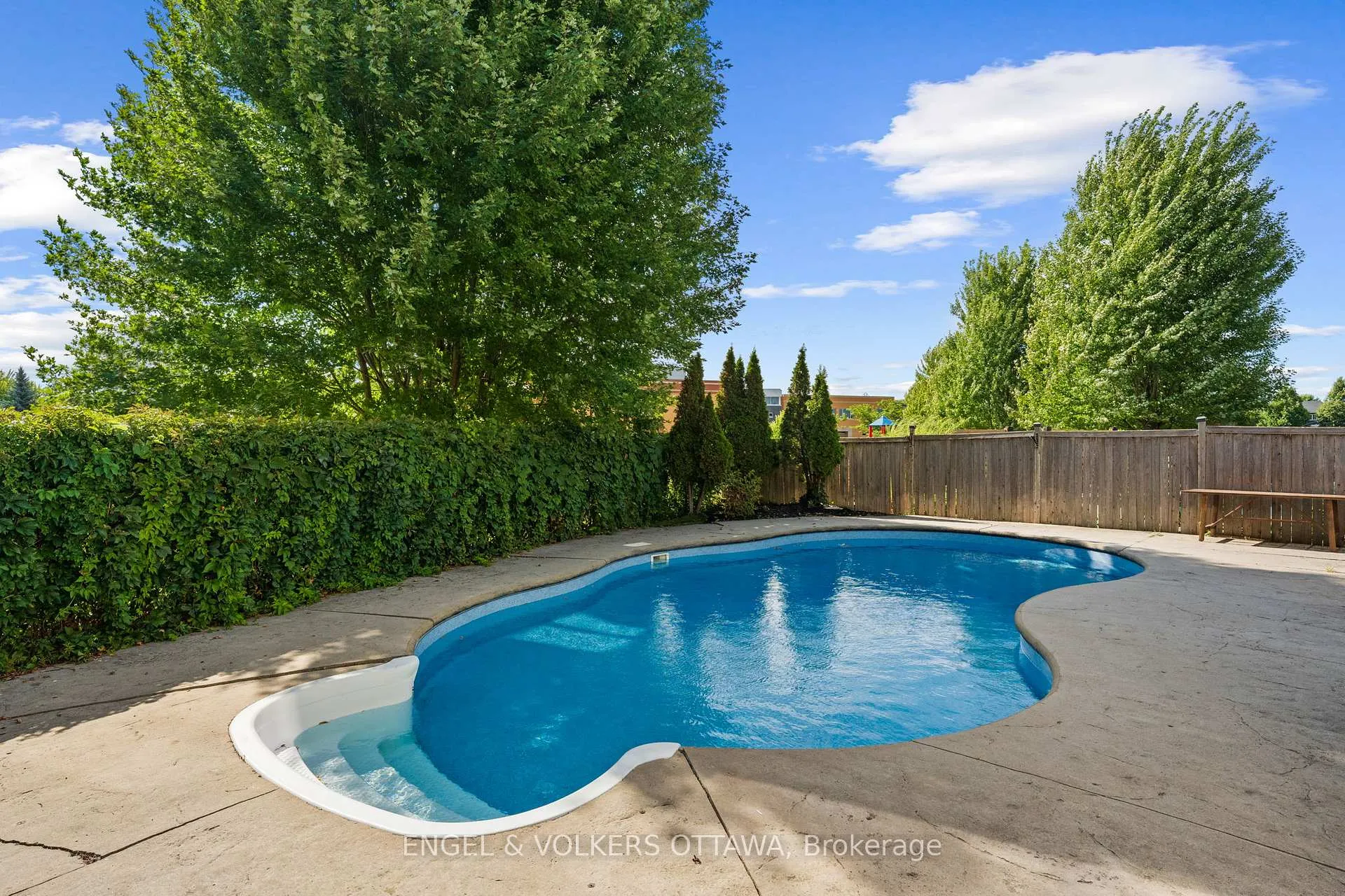 Photo 39 of 98 Anfield Crescent E, Ottawa, Barrhaven East — HOMEH