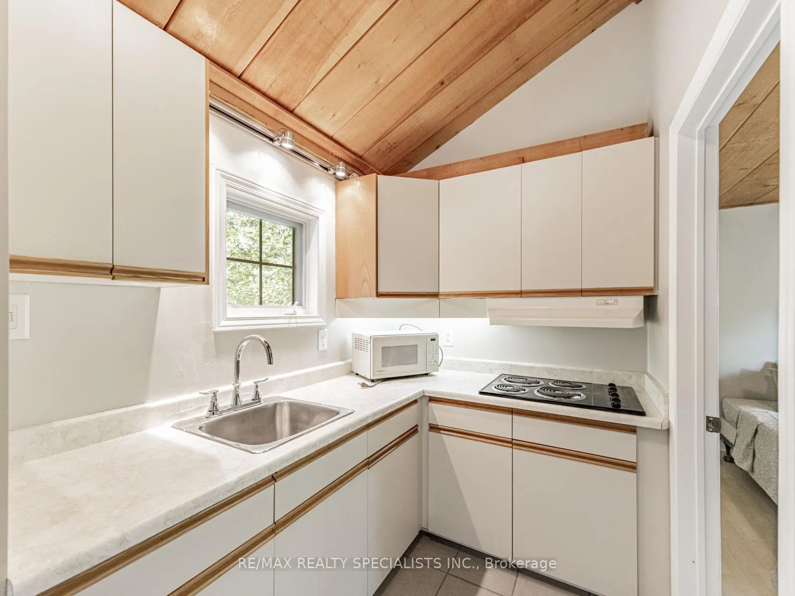 Photo 41 of 18043 Airport Road, Caledon, Rural Caledon — HOMEH