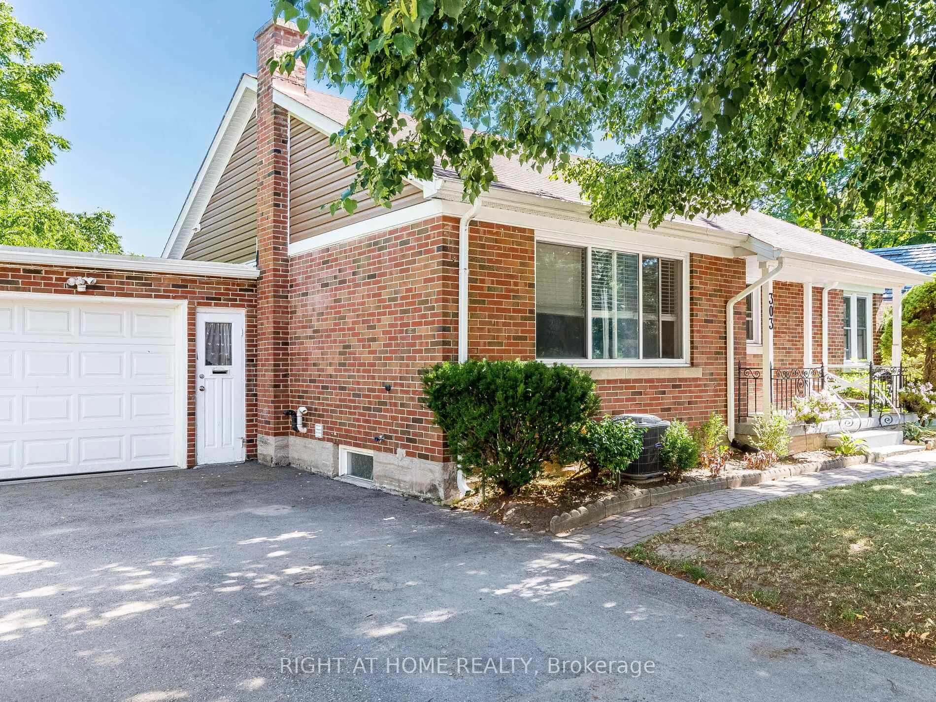 Photo 4 of 303 Krug Street, Kitchener — HOMEH