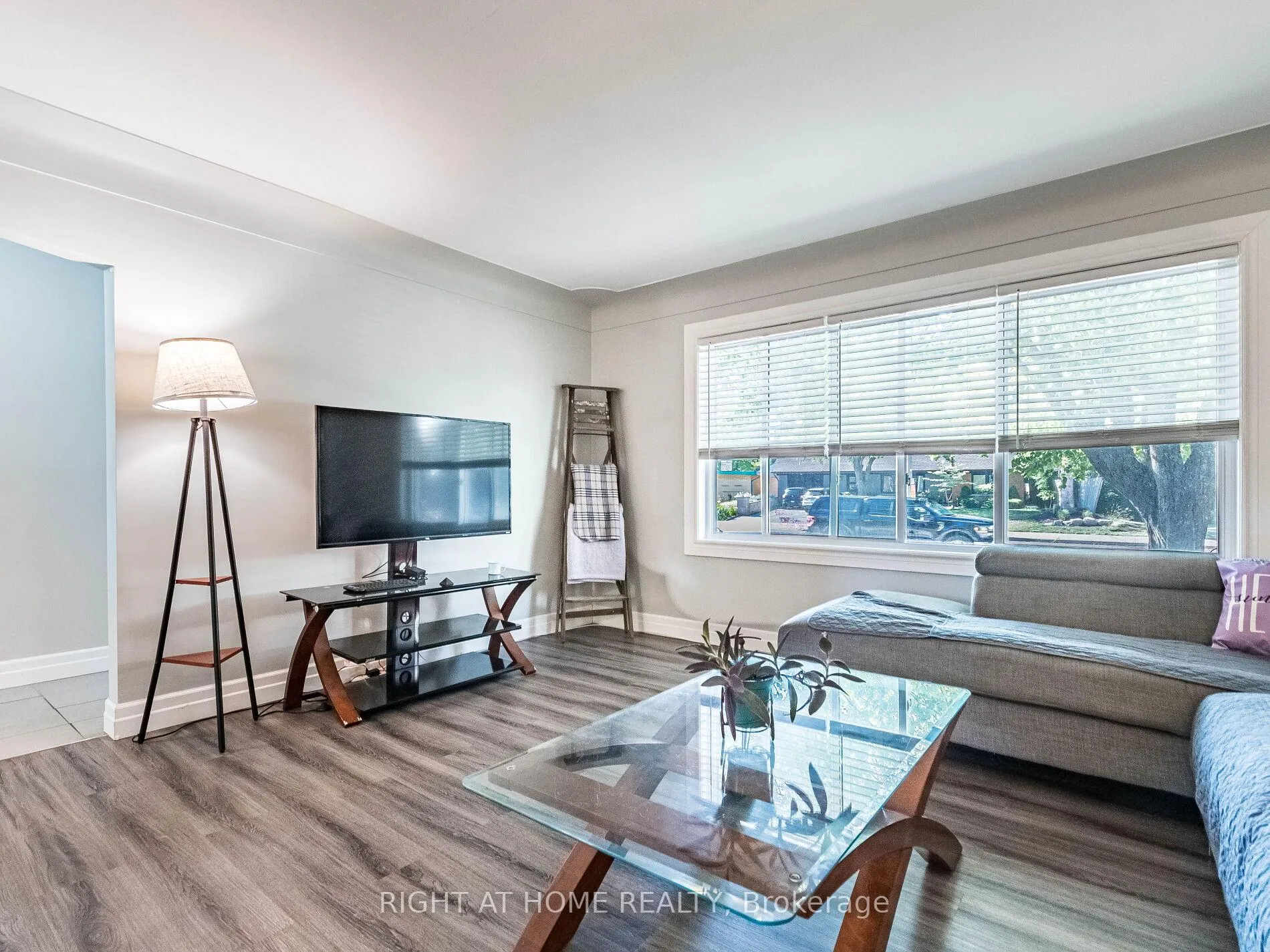 Photo 9 of 303 Krug Street, Kitchener — HOMEH