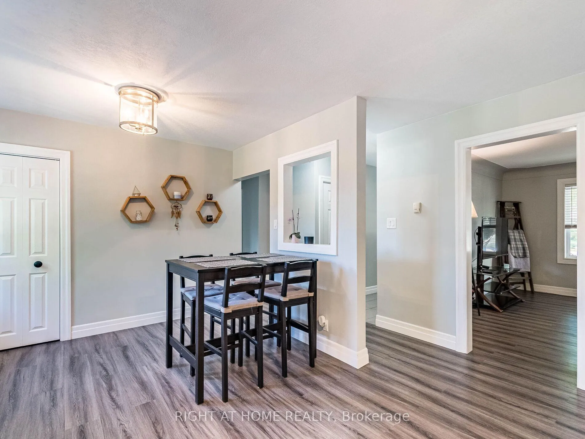 Photo 12 of 303 Krug Street, Kitchener — HOMEH