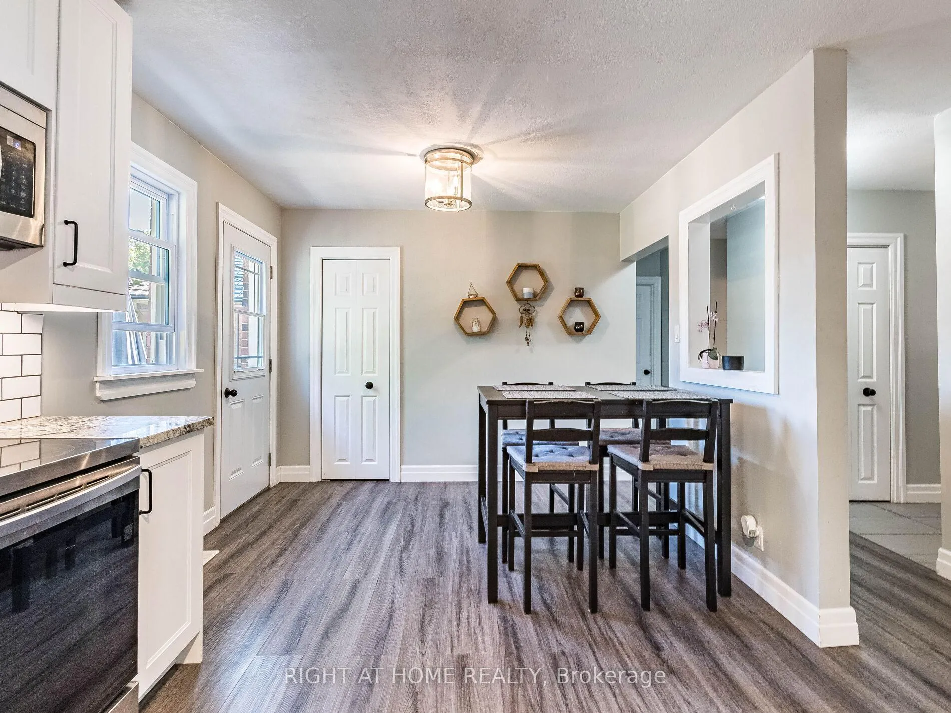 Photo 13 of 303 Krug Street, Kitchener — HOMEH