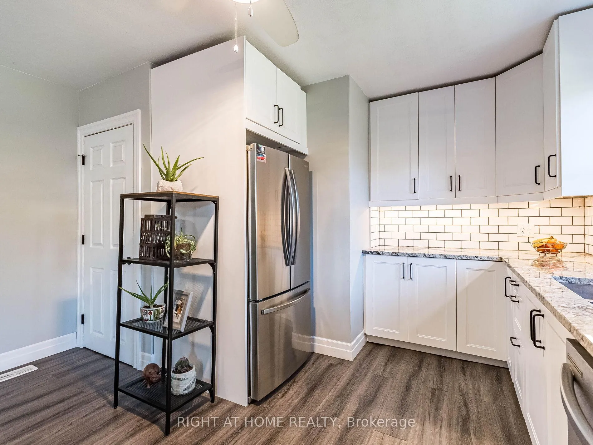 Photo 16 of 303 Krug Street, Kitchener — HOMEH