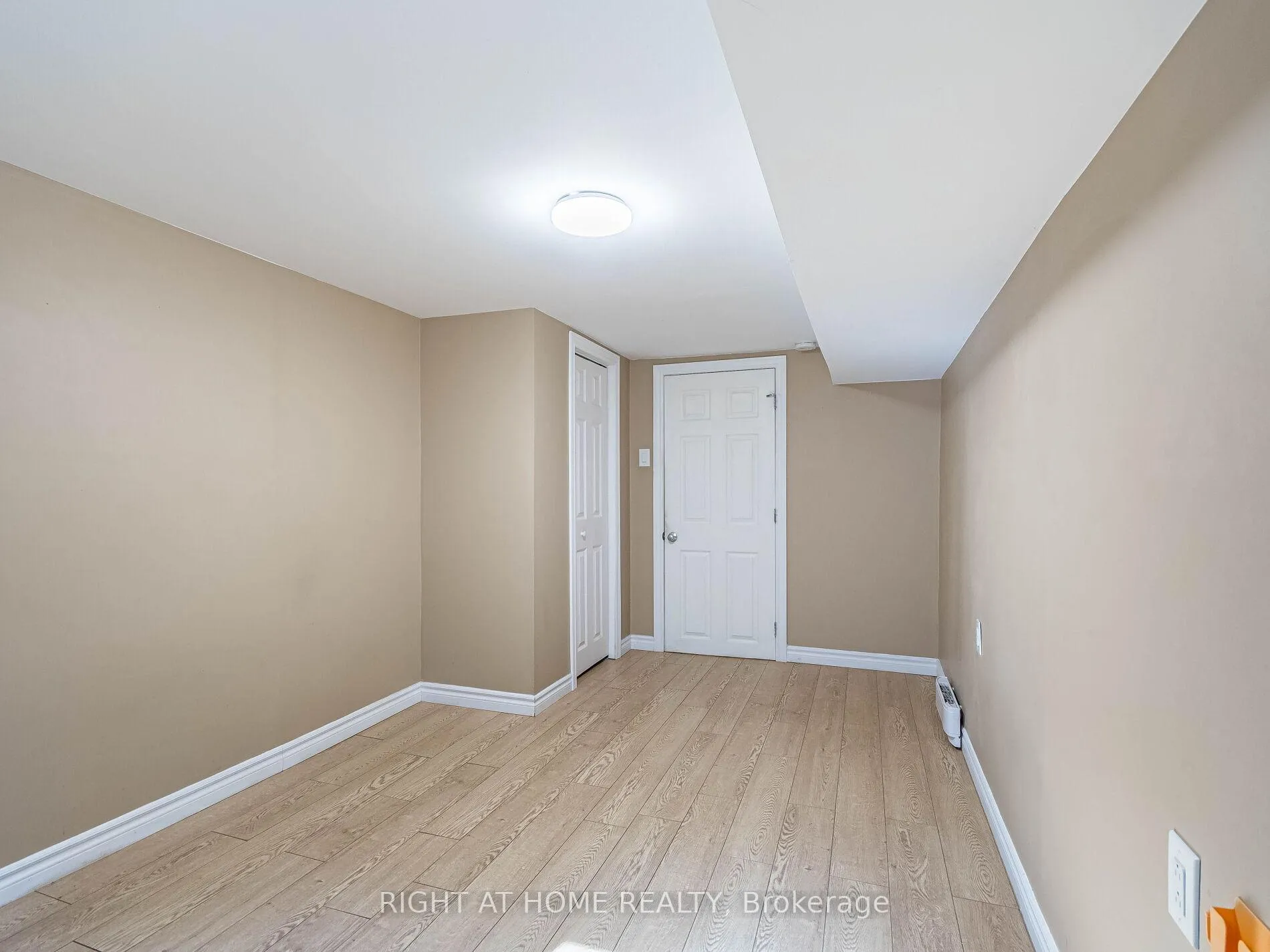 Photo 39 of 303 Krug Street, Kitchener — HOMEH