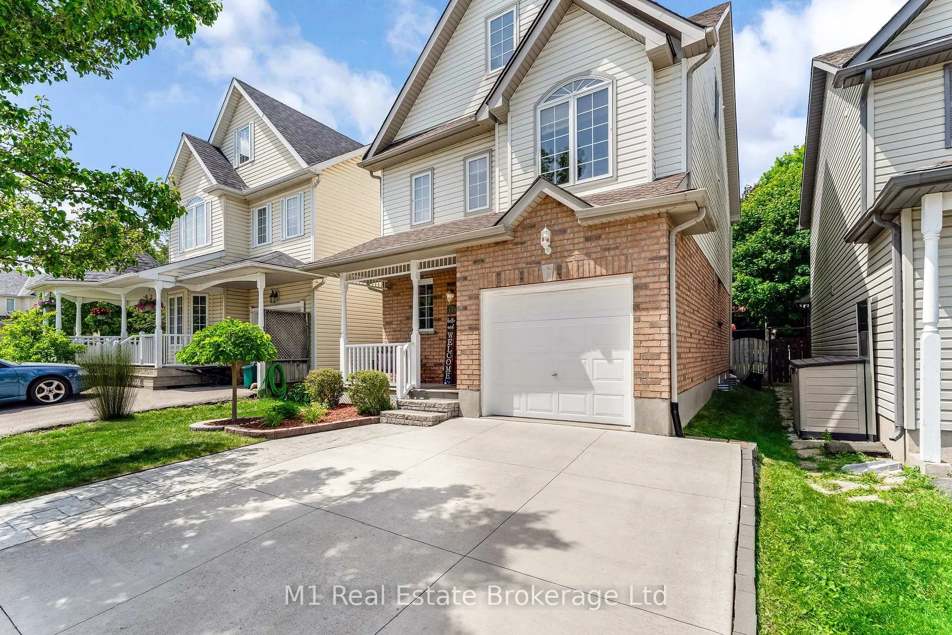Photo 2 of 125 Marcy Crescent, Cambridge — HOMEH