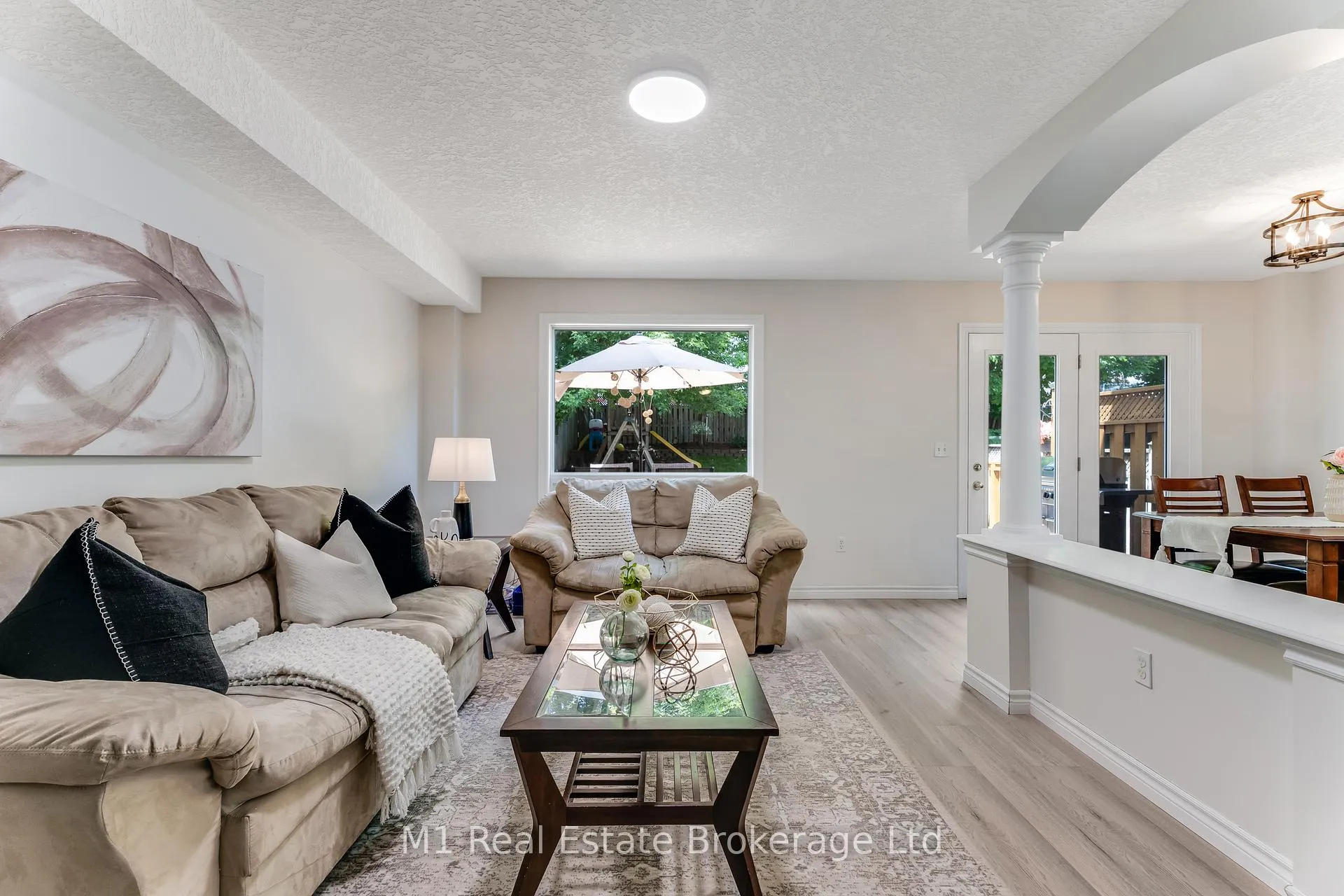 Photo 11 of 125 Marcy Crescent, Cambridge — HOMEH