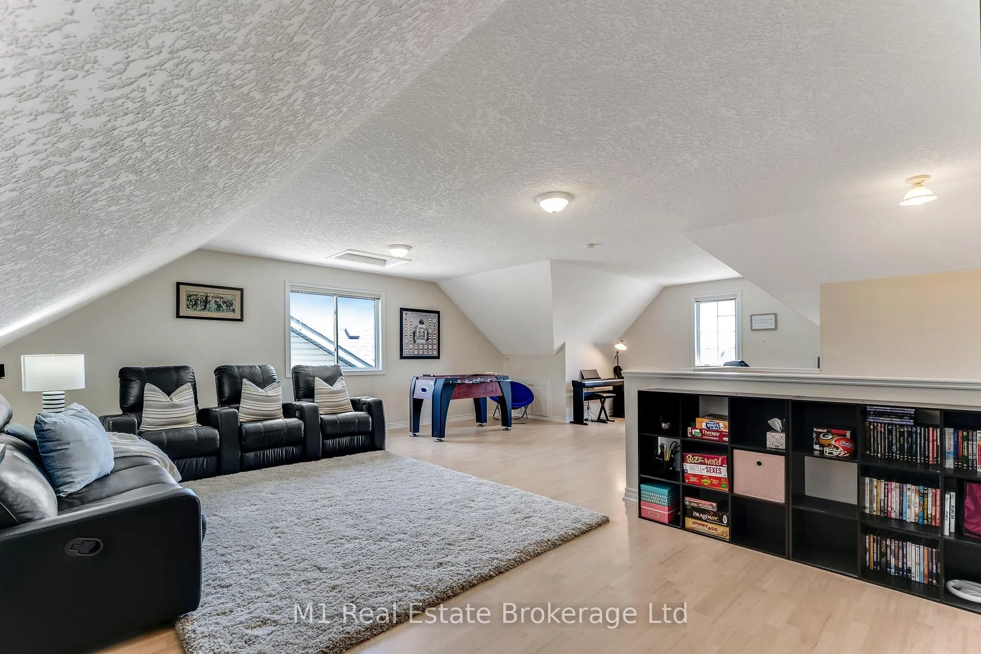 Photo 32 of 125 Marcy Crescent, Cambridge — HOMEH