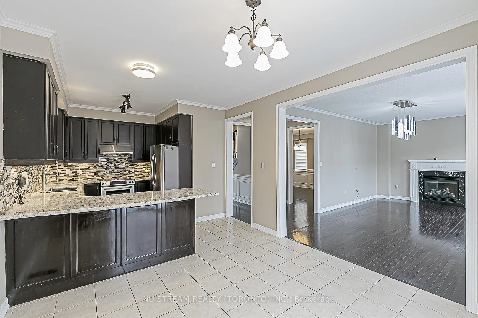 Photo 6 of 32 Begonia Street, Markham, Wismer — HOMEH