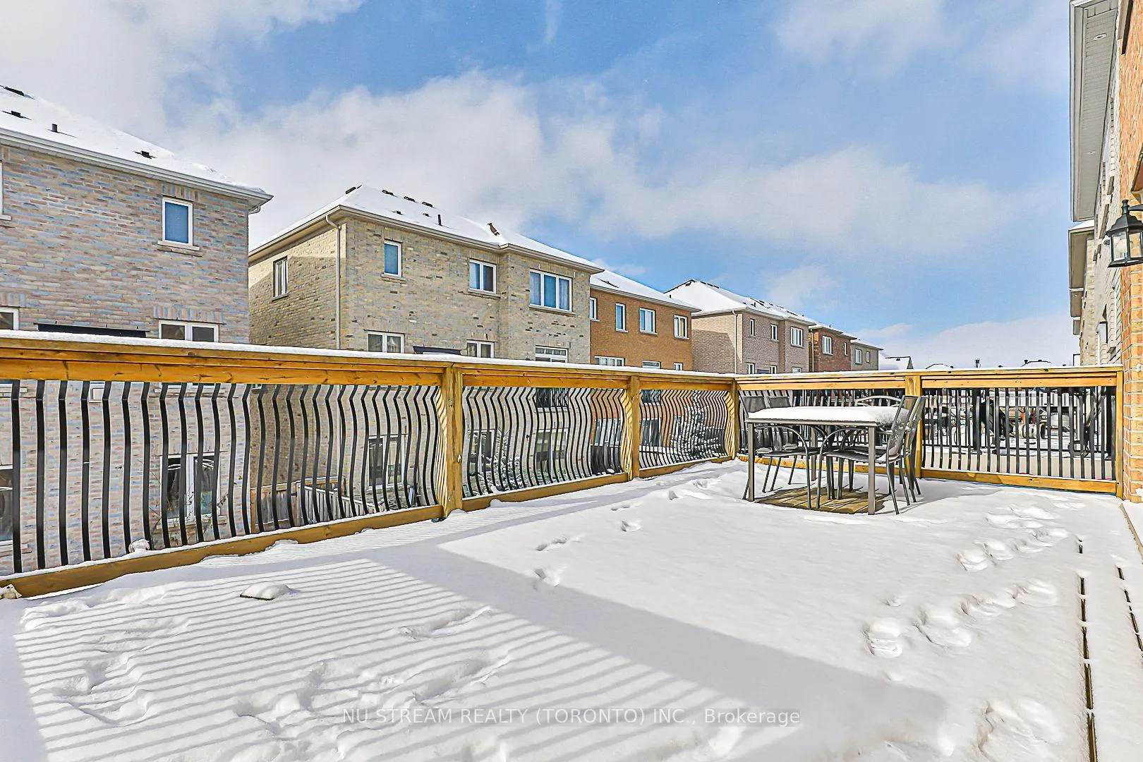 Photo 12 of 32 Begonia Street, Markham, Wismer — HOMEH