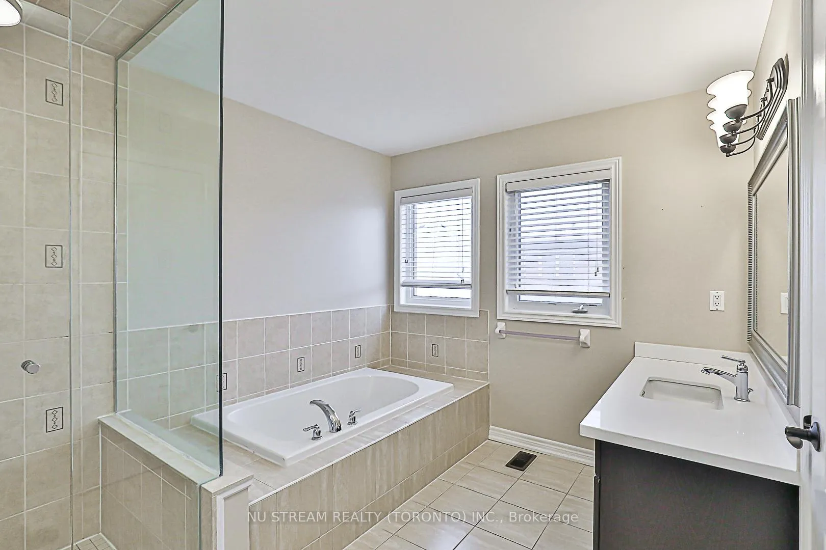 Photo 19 of 32 Begonia Street, Markham, Wismer — HOMEH