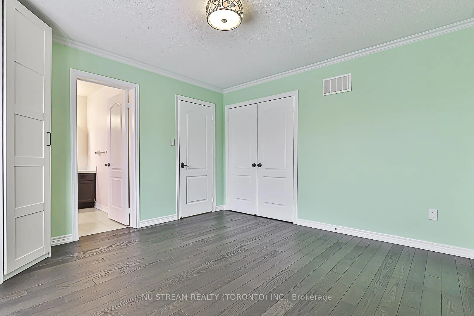 Photo 25 of 32 Begonia Street, Markham, Wismer — HOMEH