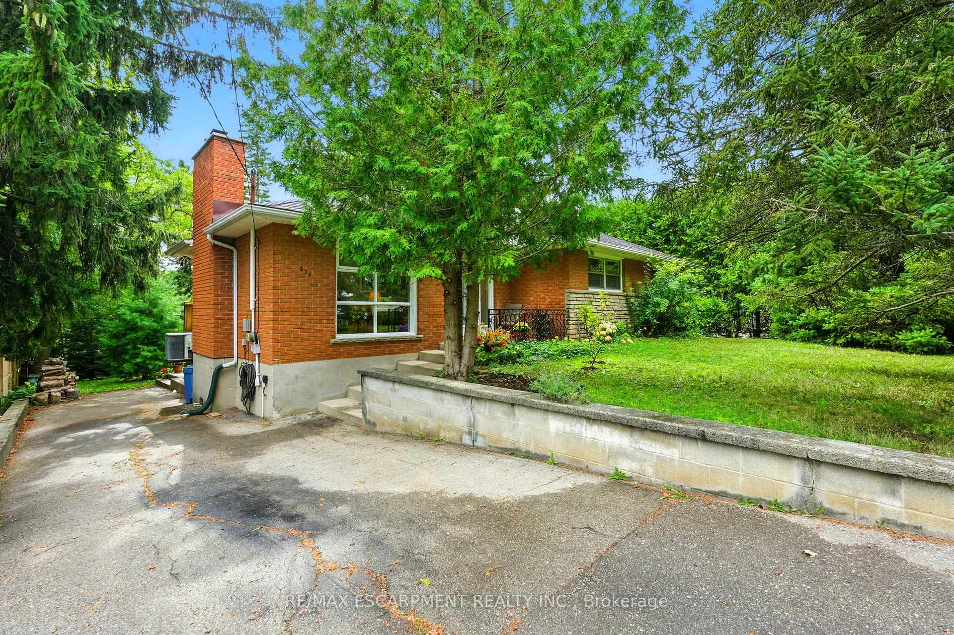 Photo 2 of 279 Main Street N, Guelph/Eramosa, Rural Guelph/Eramosa East — HOMEH