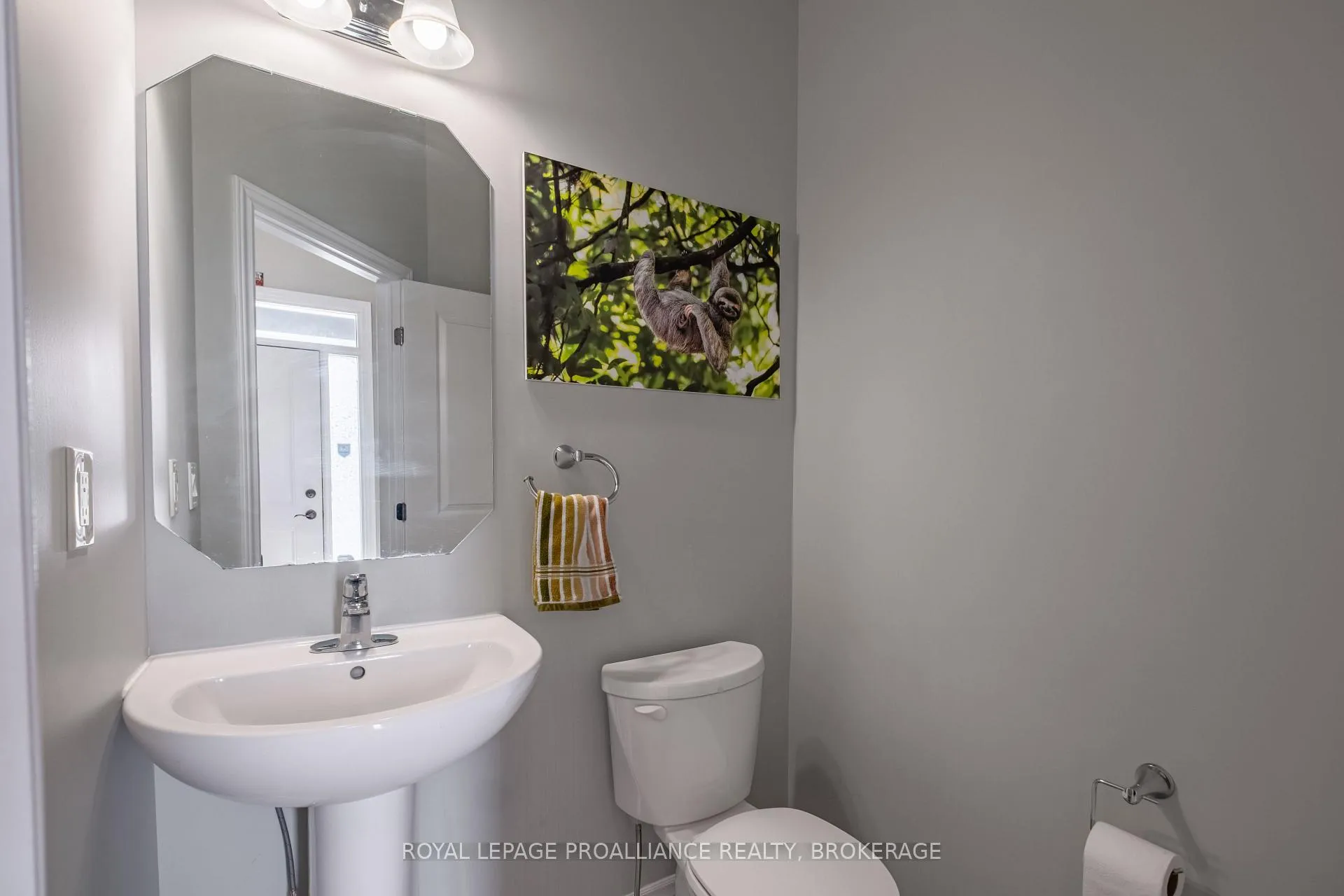 Photo 5 of 1154 Horizon Drive, Kingston, City Northwest — HOMEH