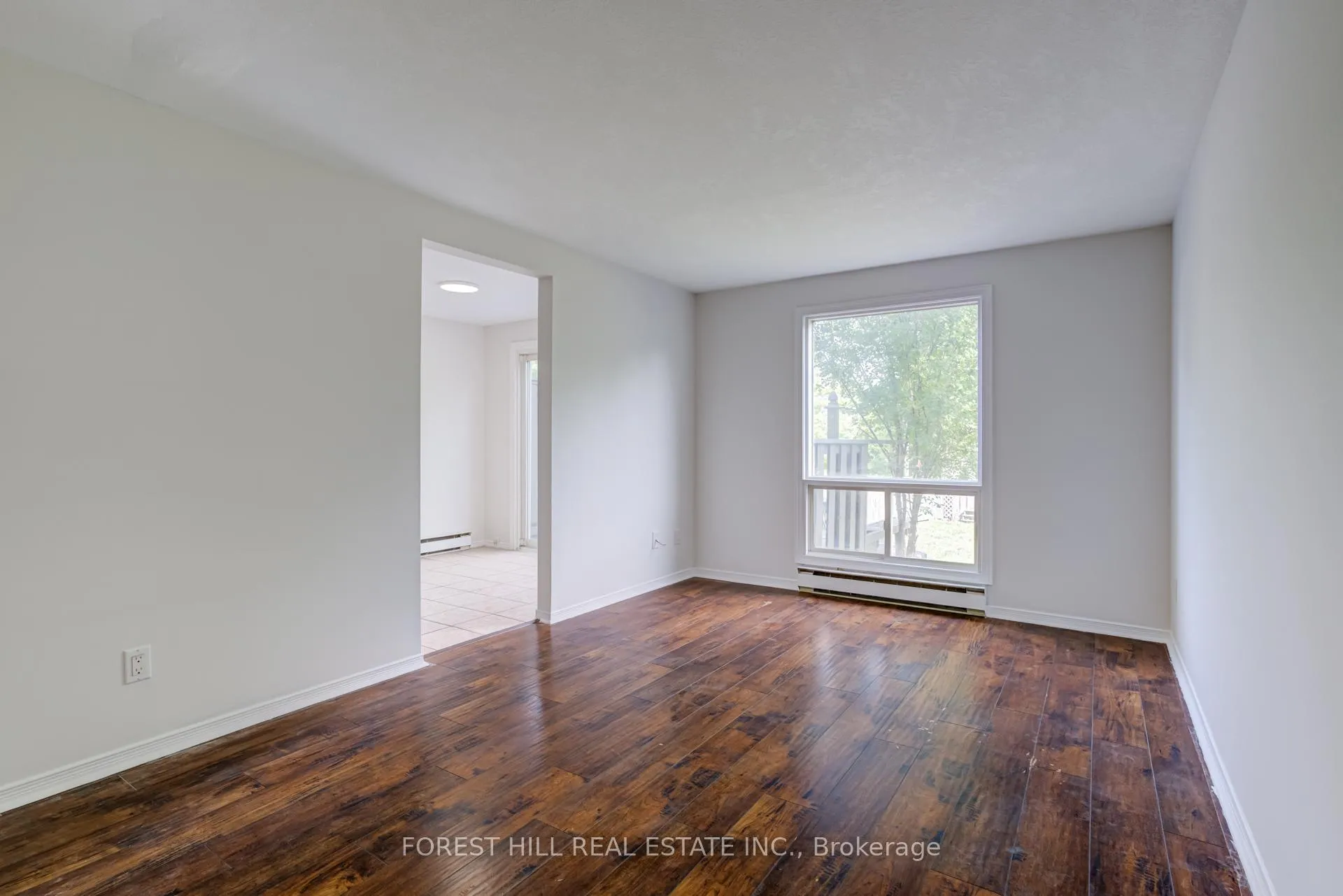 Photo 10 of 58 Highland Crescent, Kitchener, Victoria Hills — HOMEH