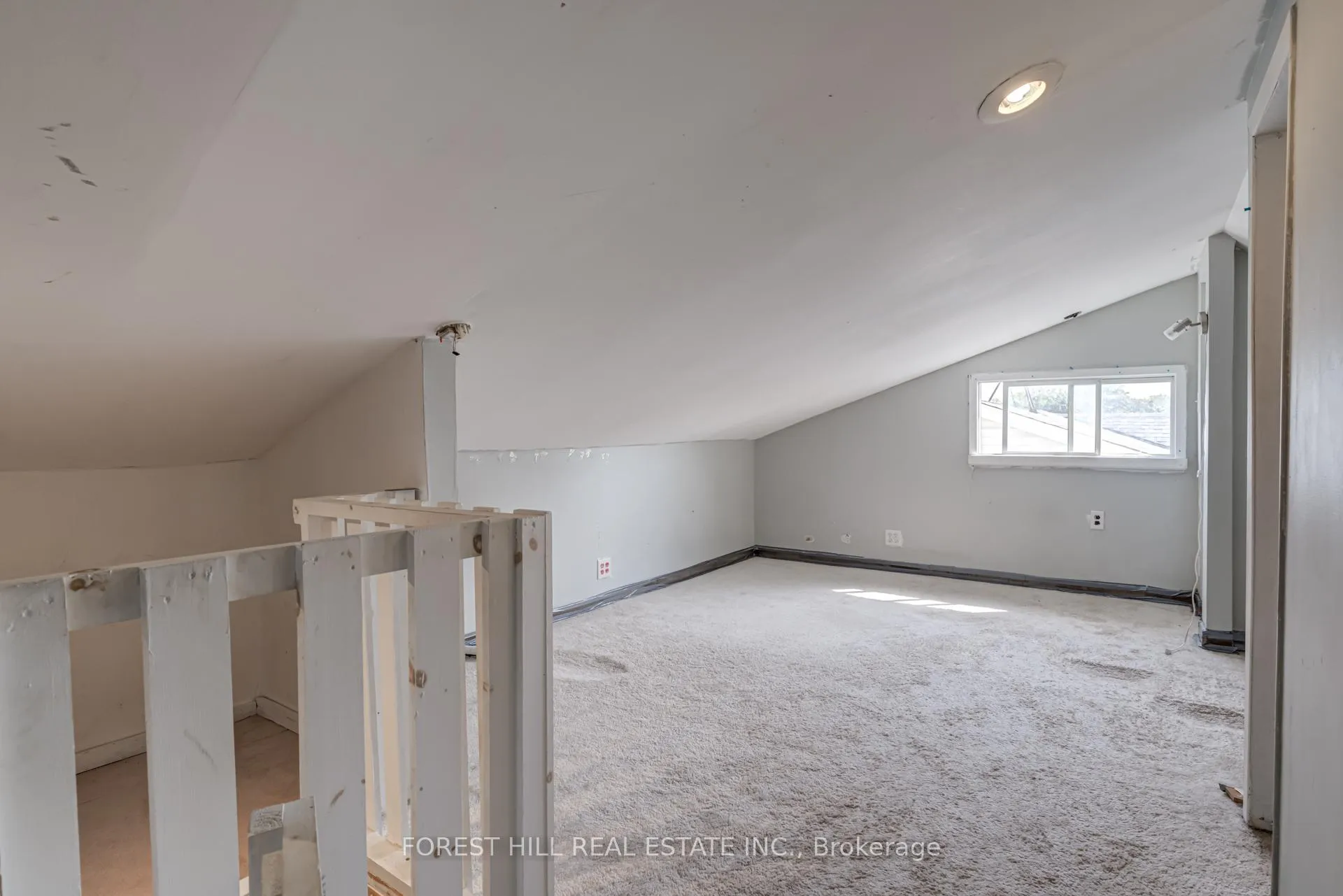 Photo 30 of 58 Highland Crescent, Kitchener, Victoria Hills — HOMEH
