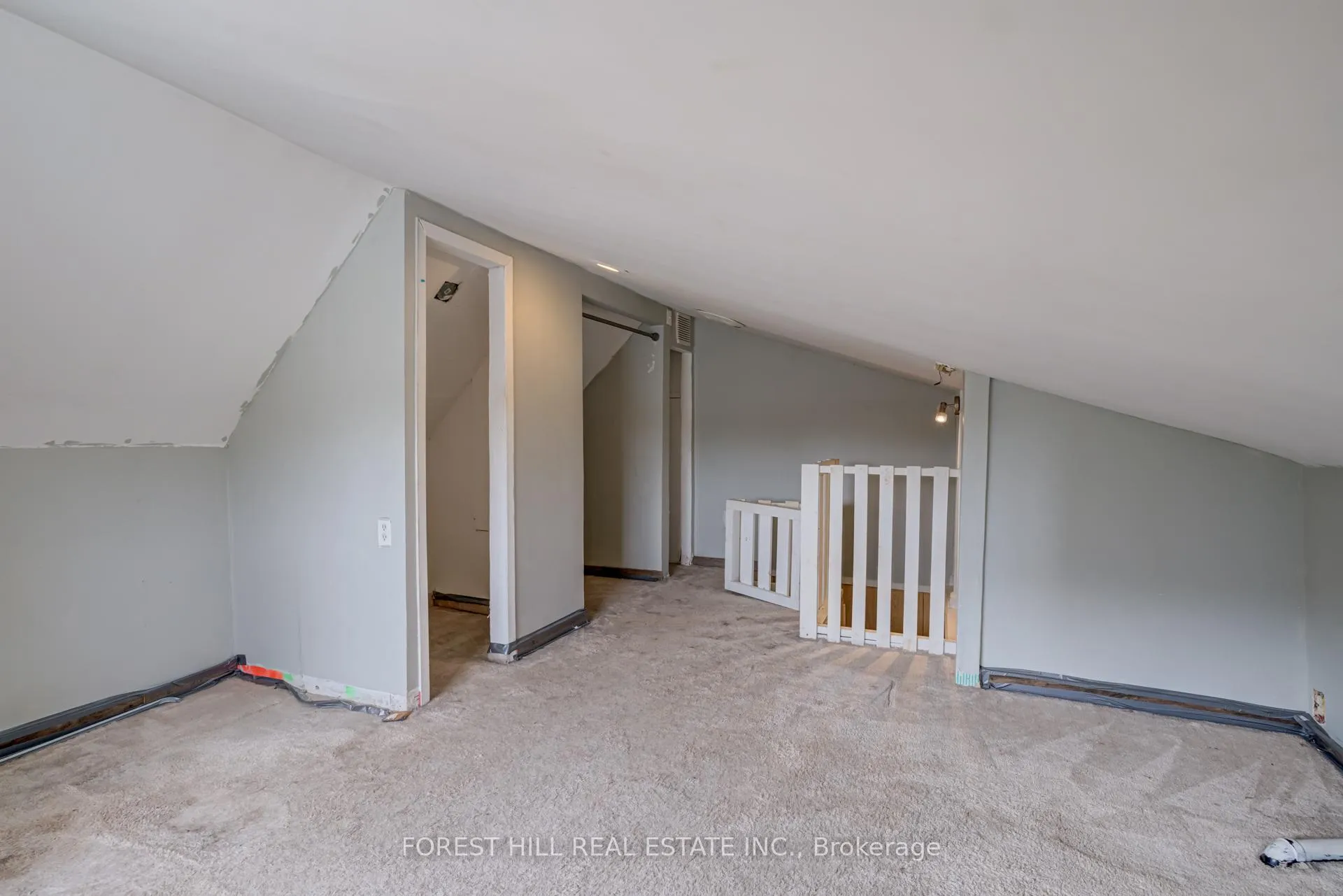 Photo 31 of 58 Highland Crescent, Kitchener, Victoria Hills — HOMEH