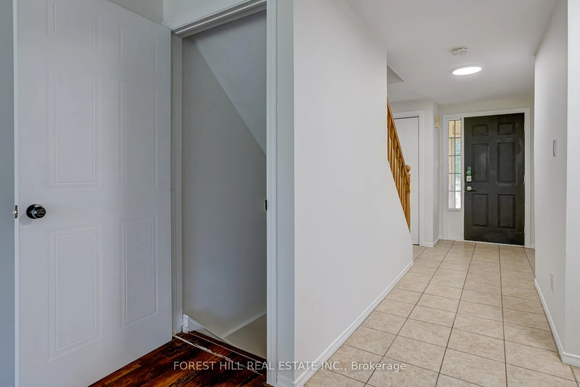 Photo 32 of 58 Highland Crescent, Kitchener, Victoria Hills — HOMEH