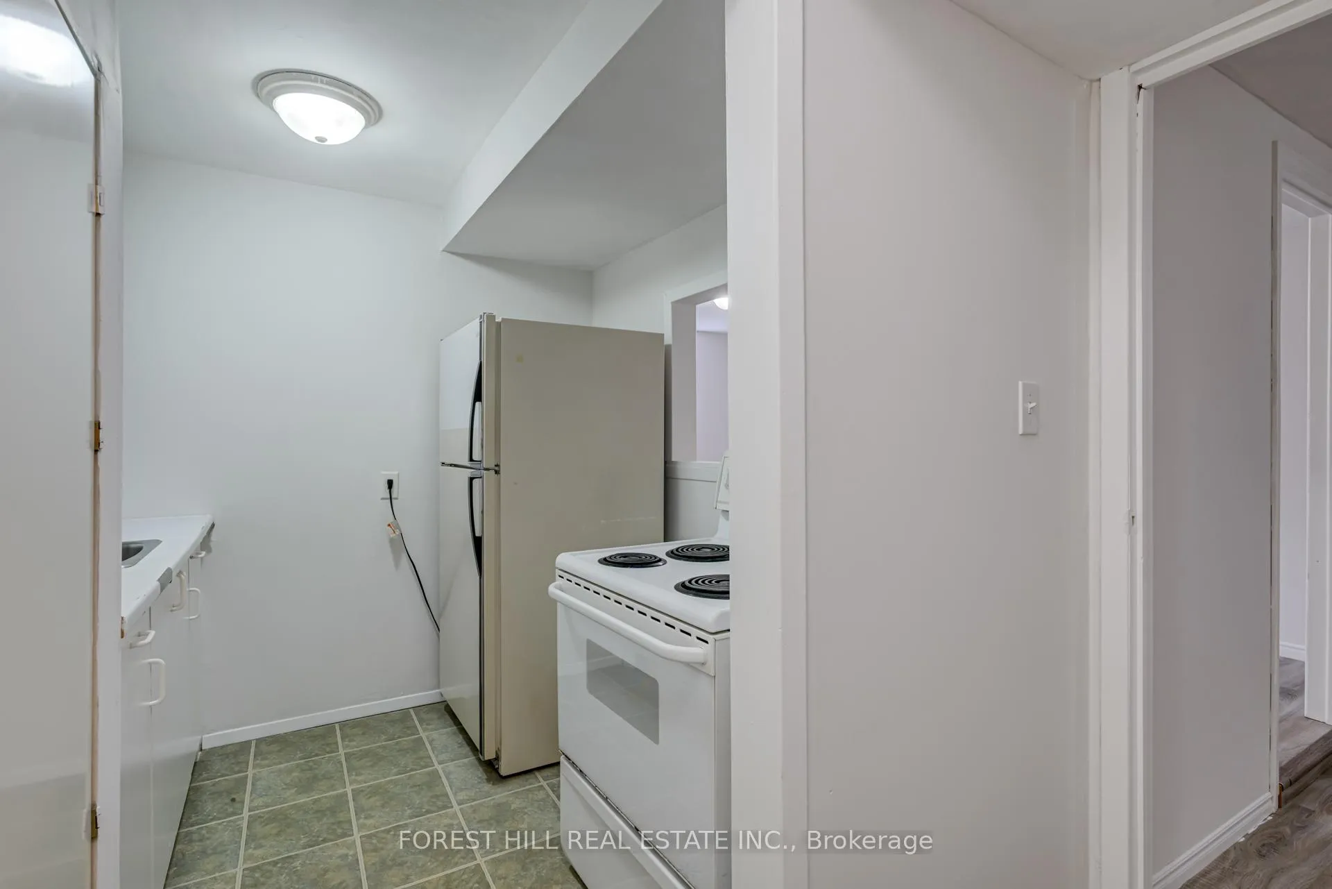 Photo 39 of 58 Highland Crescent, Kitchener, Victoria Hills — HOMEH