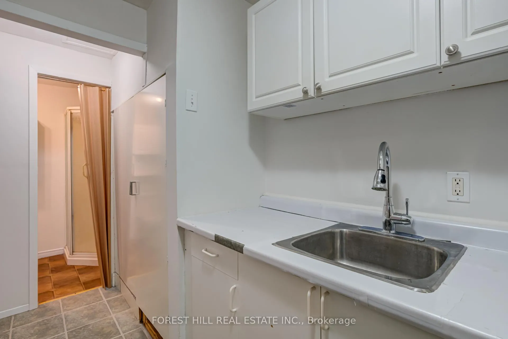 Photo 40 of 58 Highland Crescent, Kitchener, Victoria Hills — HOMEH
