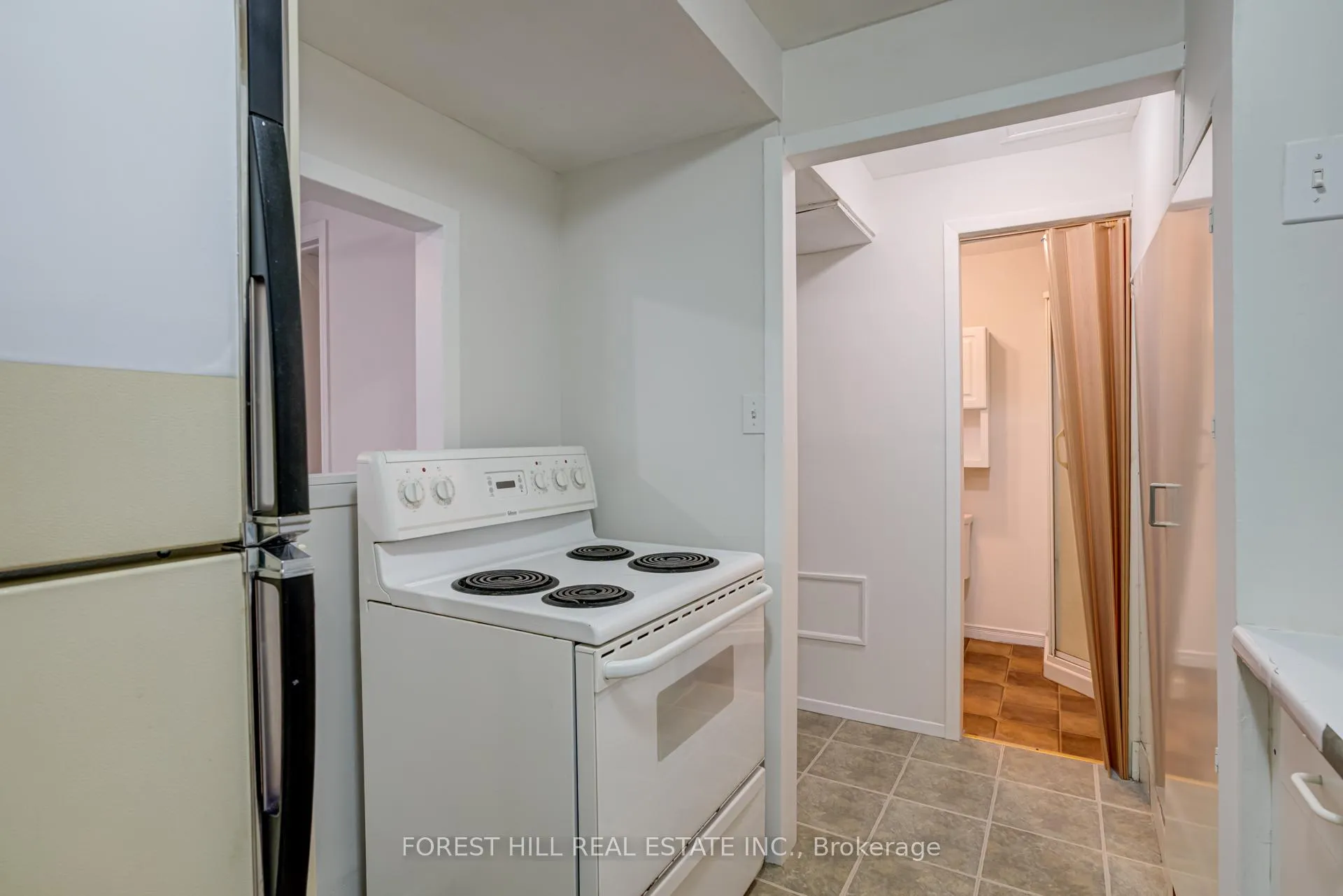 Photo 41 of 58 Highland Crescent, Kitchener, Victoria Hills — HOMEH