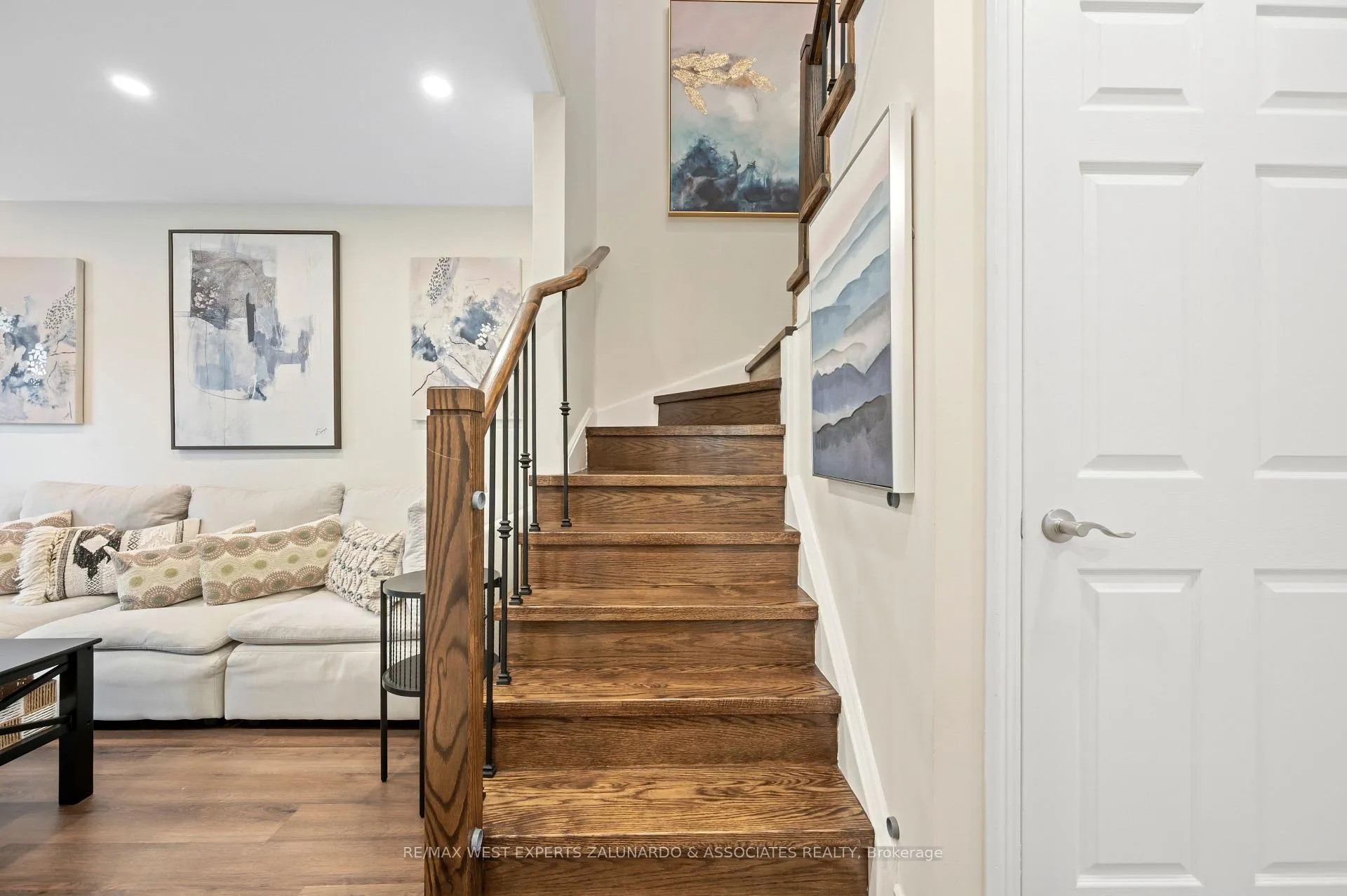 Photo 18 of 64 Wallace Drive, Barrie, Northwest — HOMEH