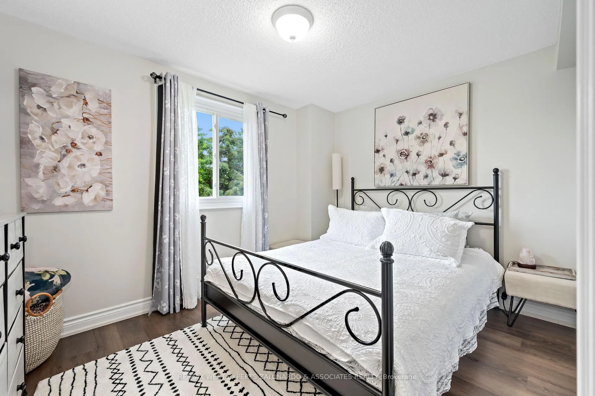 Photo 21 of 64 Wallace Drive, Barrie, Northwest — HOMEH