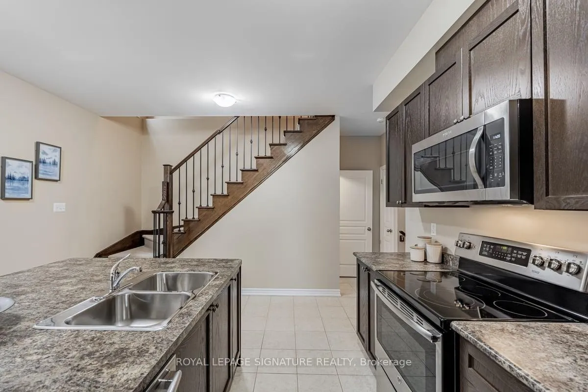 Photo 6 of 46 Hugill Way, Hamilton, Waterdown — HOMEH